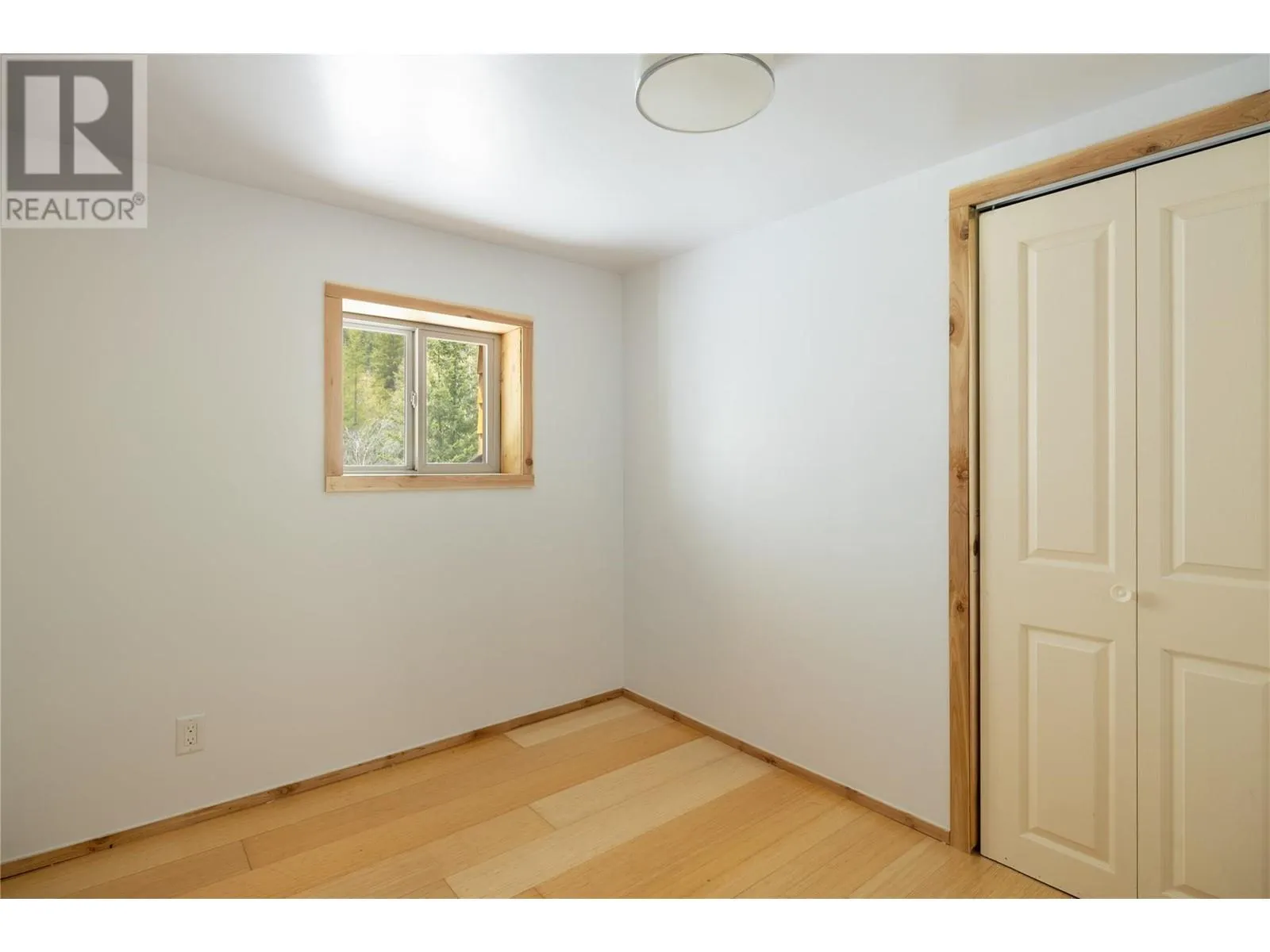1538 Creighton Valley Road