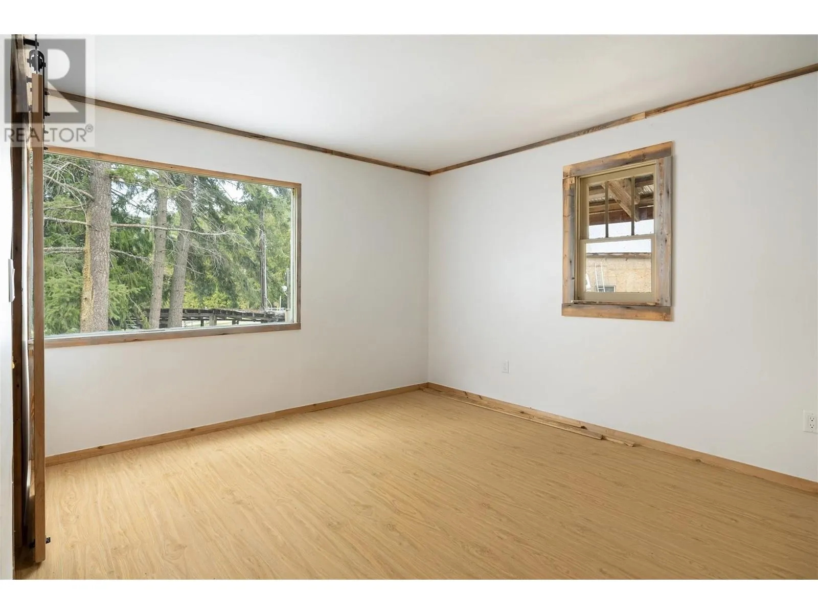 1538 Creighton Valley Road