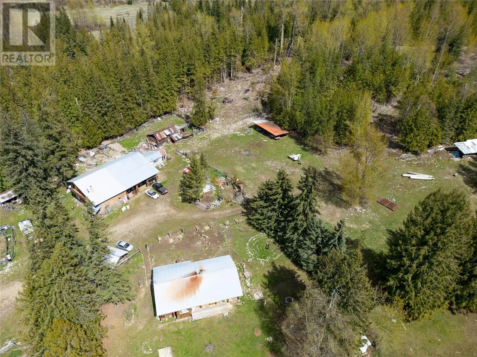 1538 Creighton Valley Road