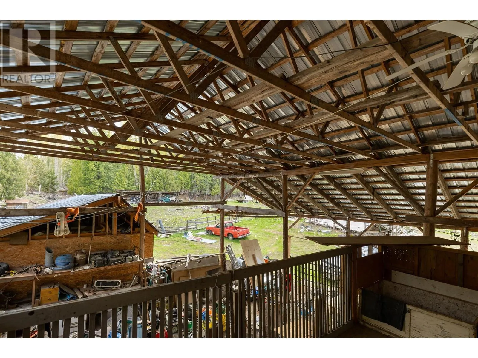 1538 Creighton Valley Road