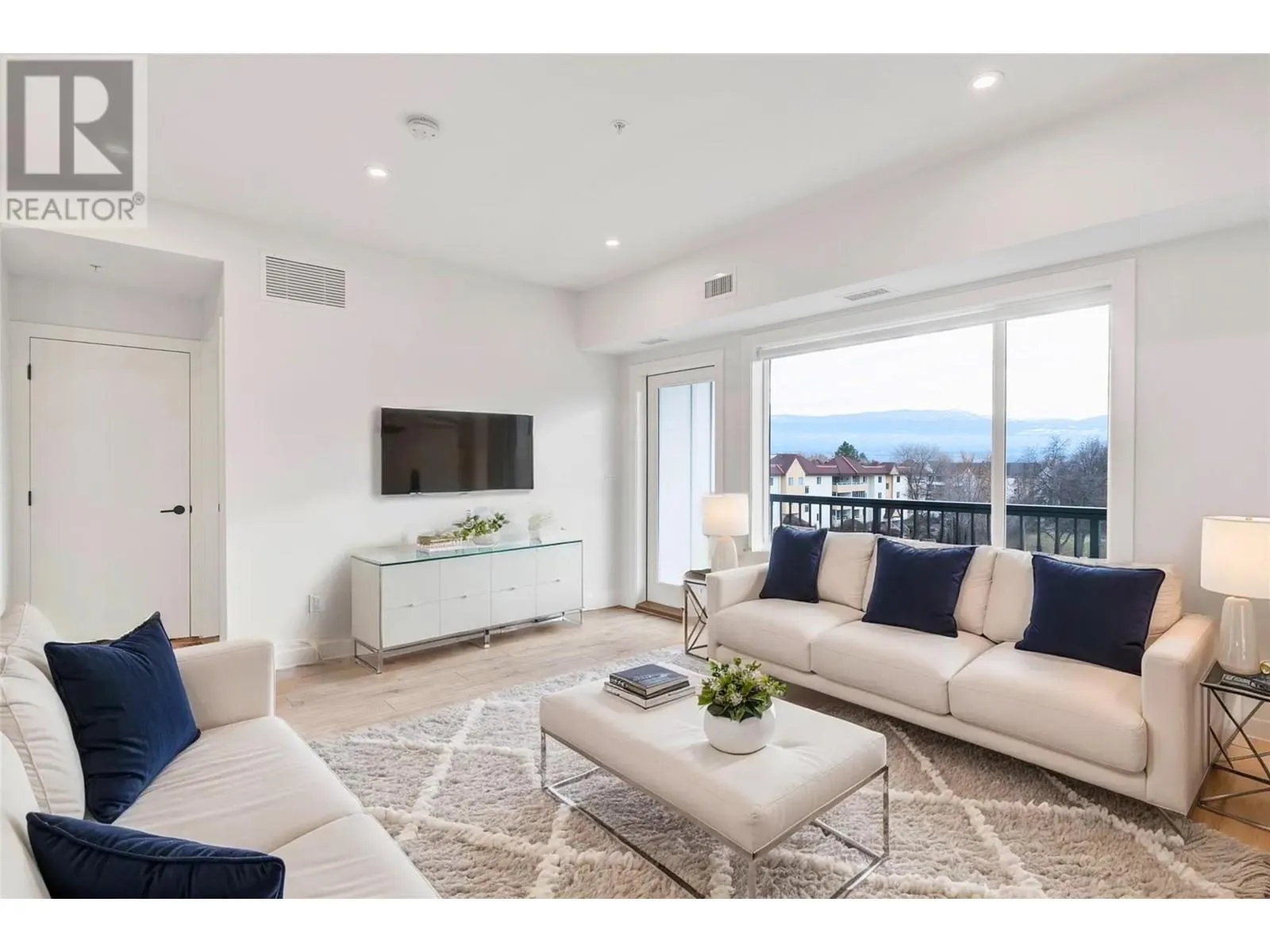 1220 Pacific Avenue Unit# 404