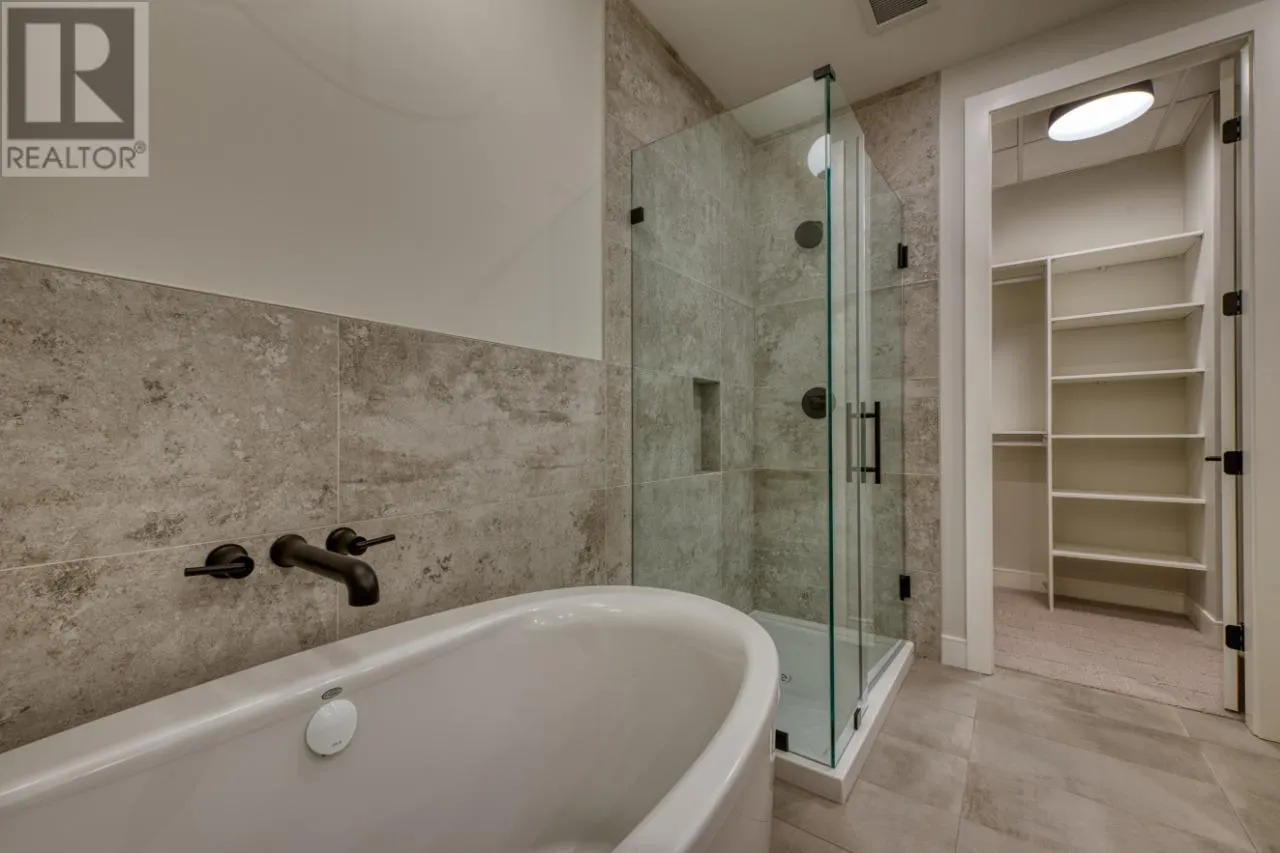 75 Predator Ridge Drive Unit# 202