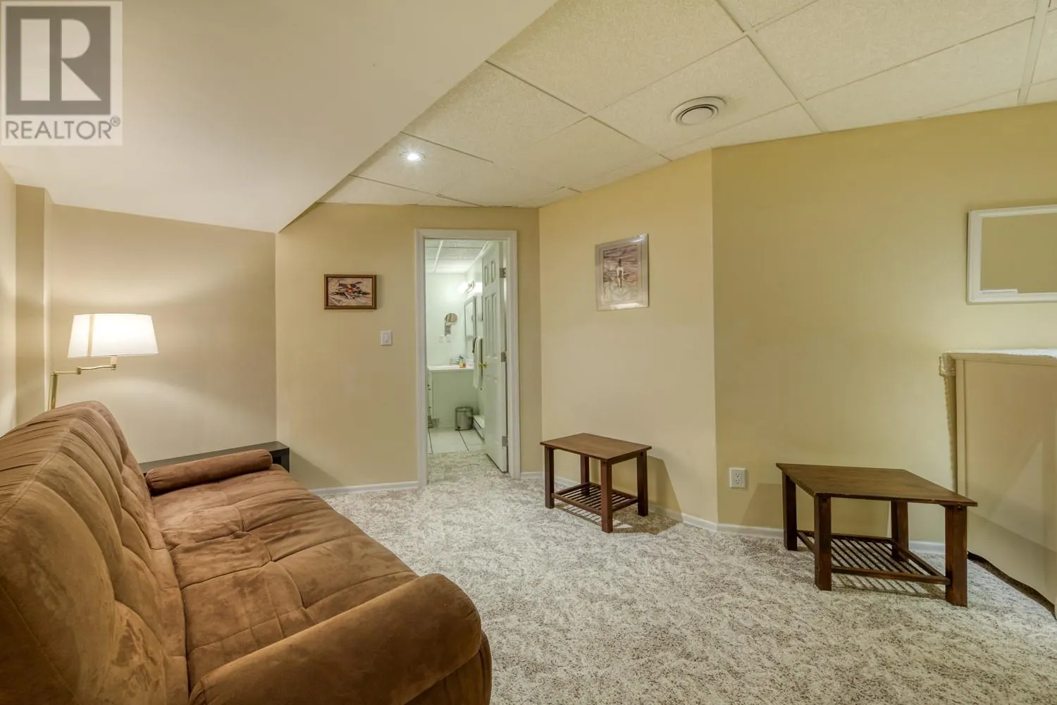 5144 RIVERVIEW Crescent