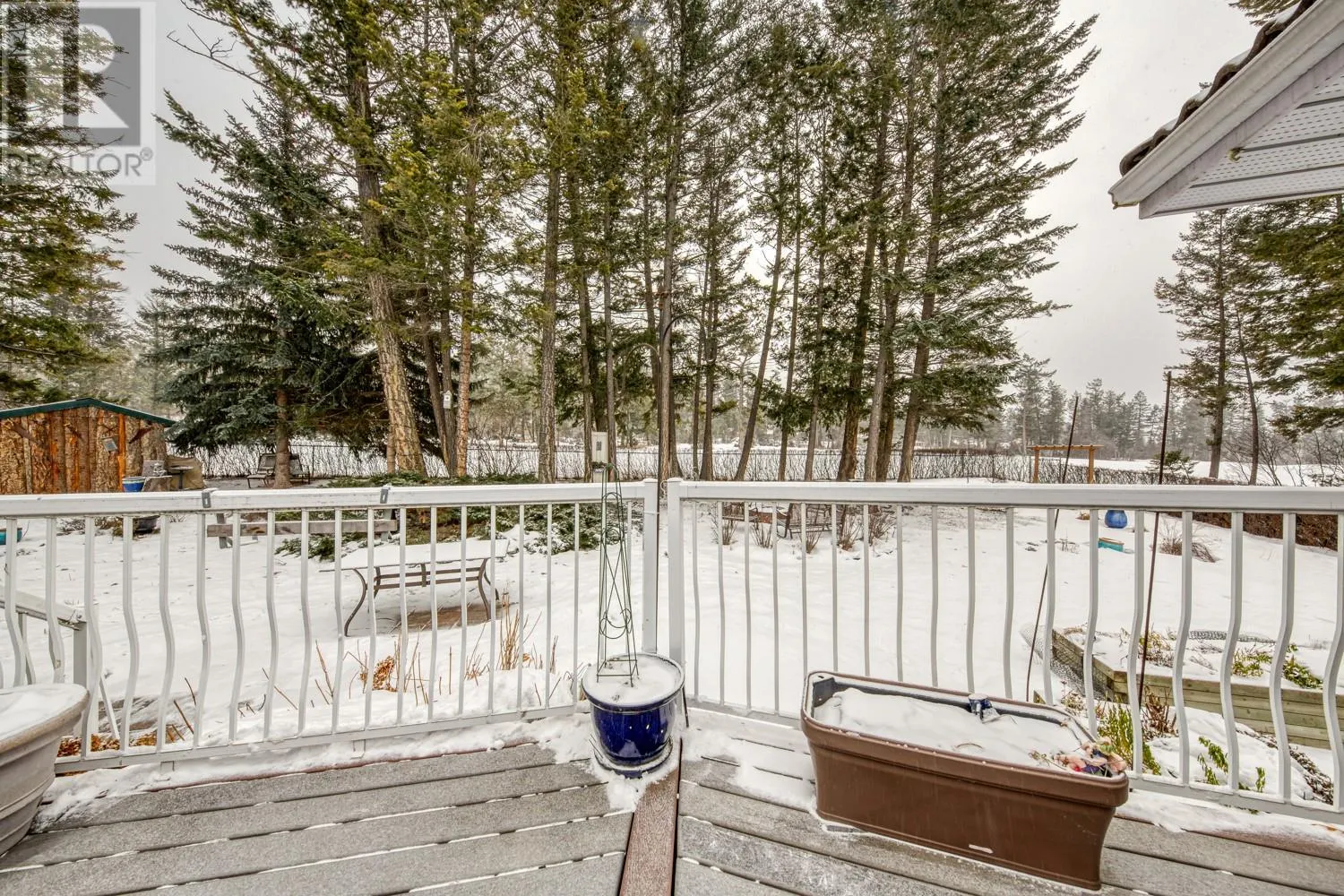 5144 RIVERVIEW Crescent