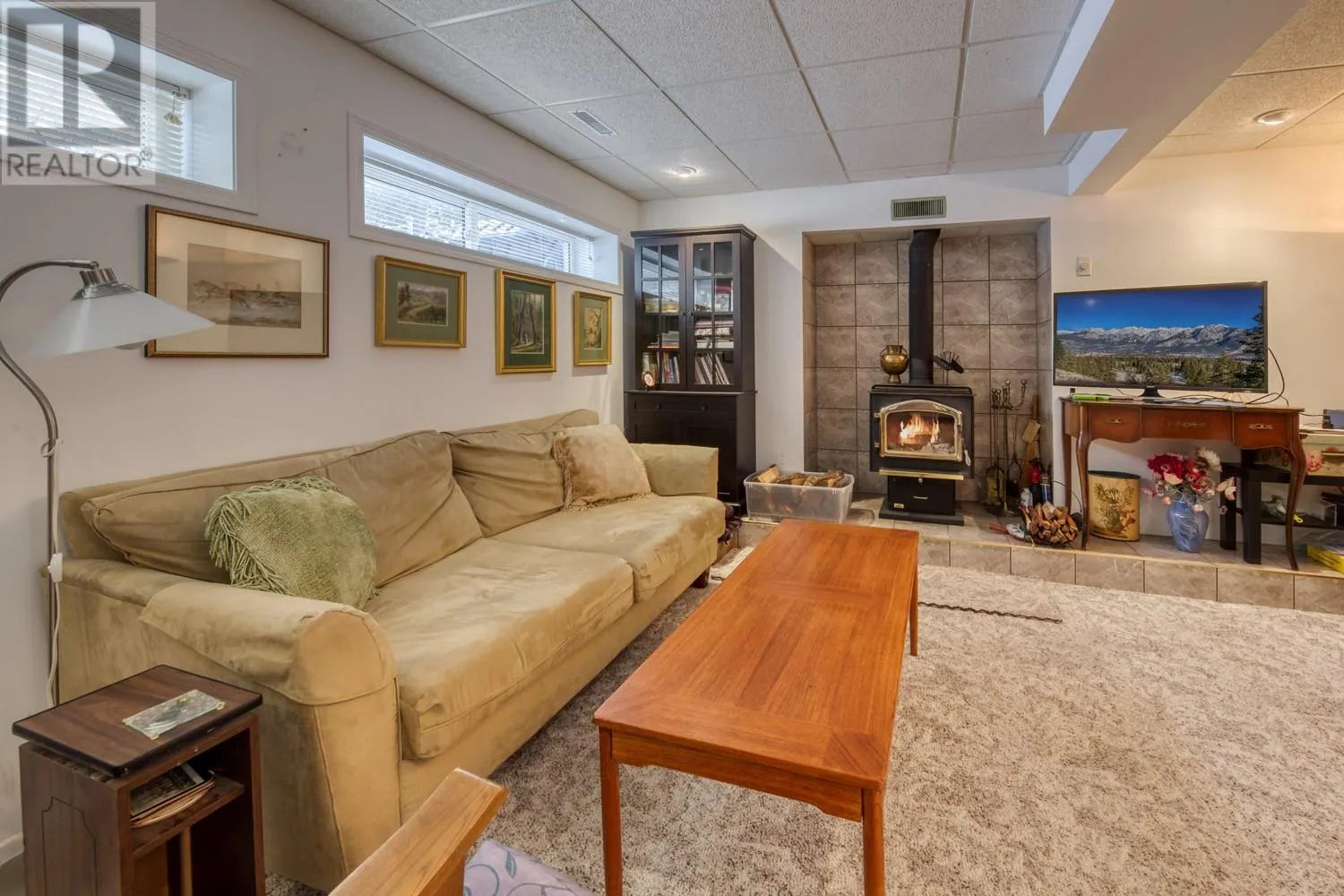 5144 RIVERVIEW Crescent