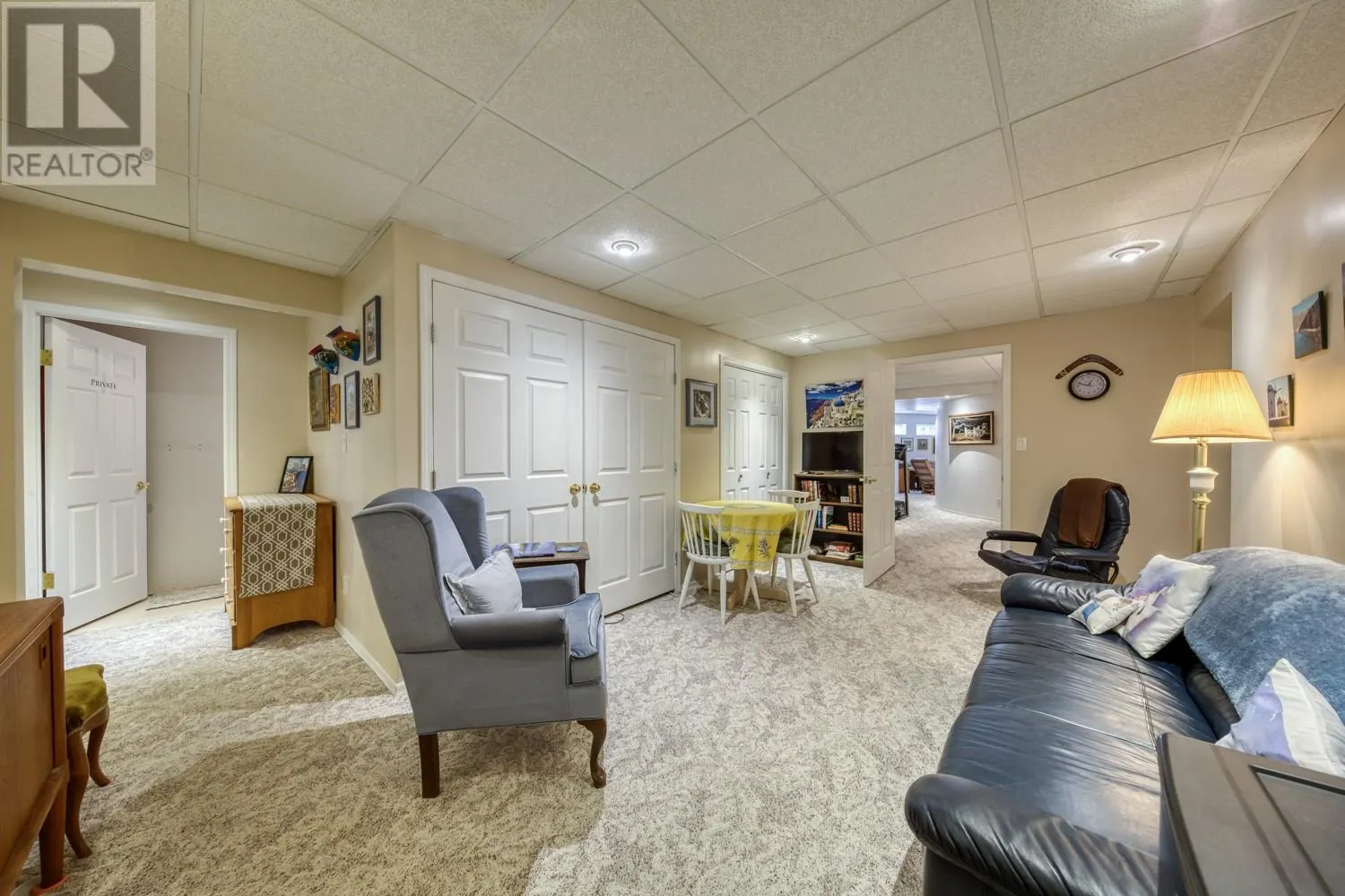 5144 RIVERVIEW Crescent