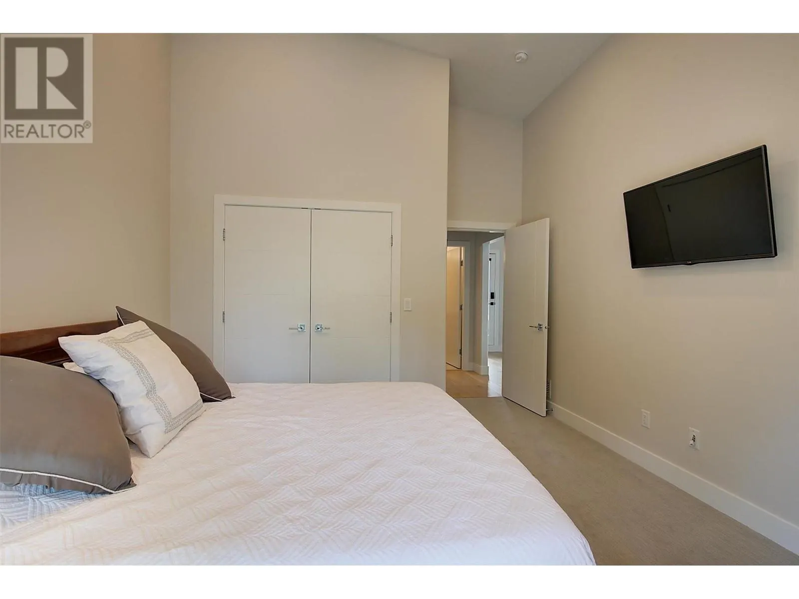 3475 Granite Close Unit# 401