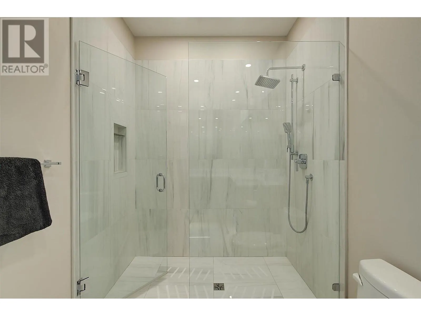 3475 Granite Close Unit# 401
