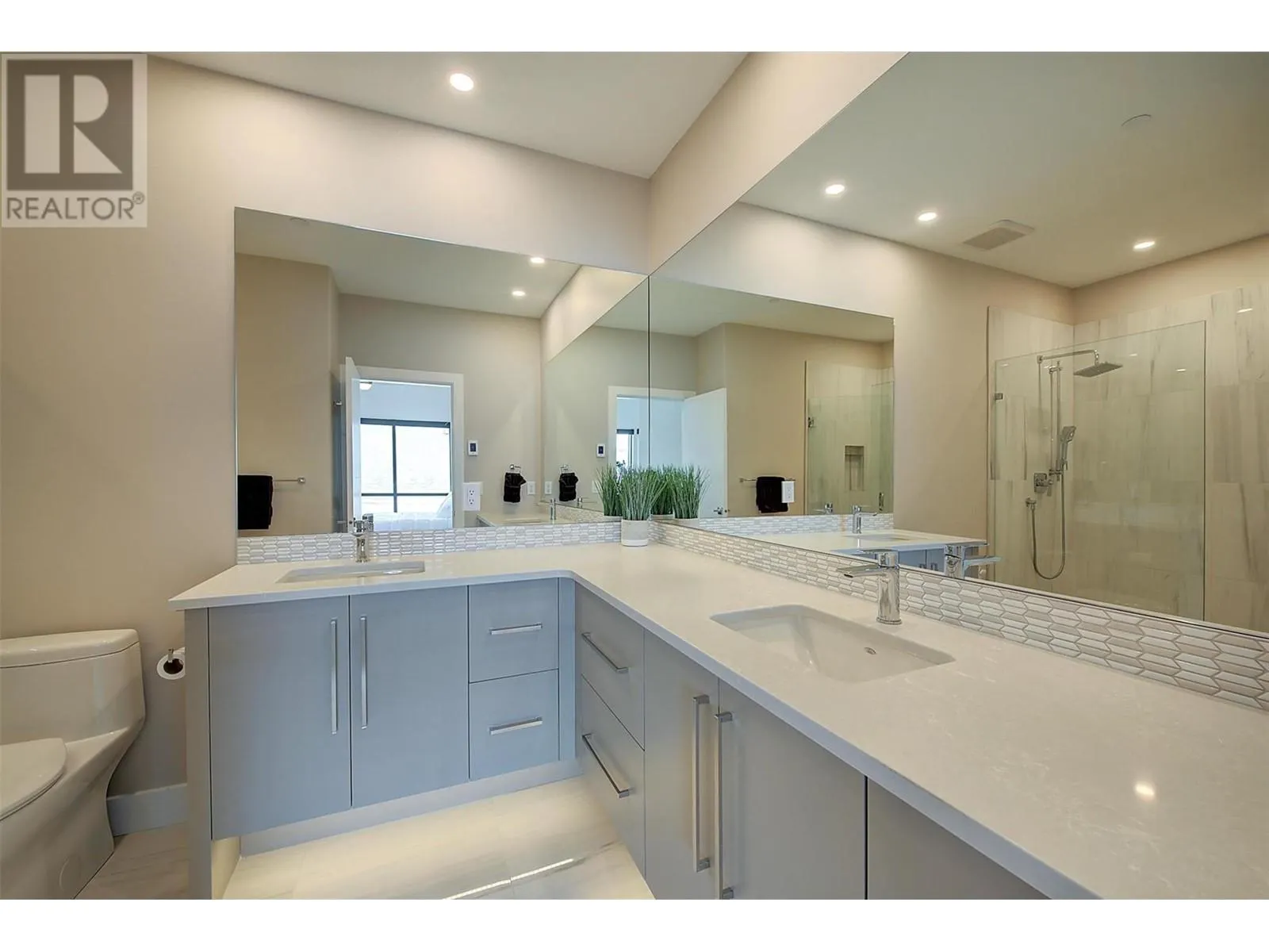 3475 Granite Close Unit# 401