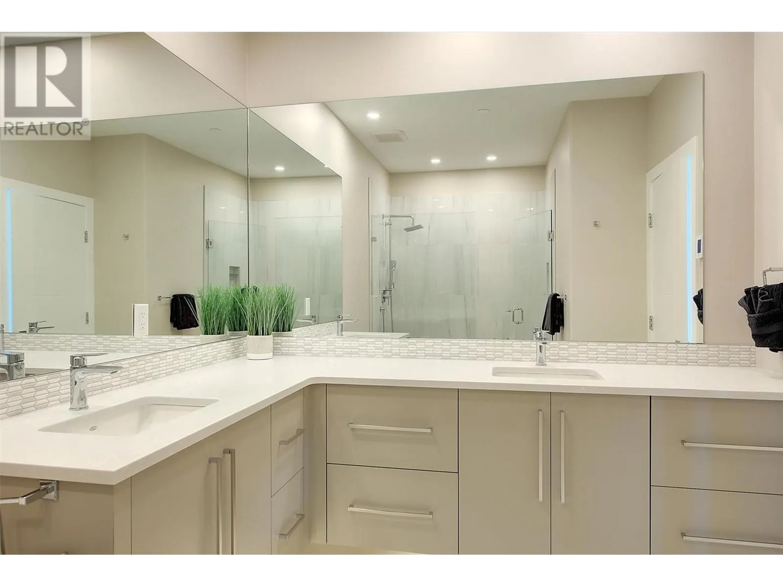 3475 Granite Close Unit# 401