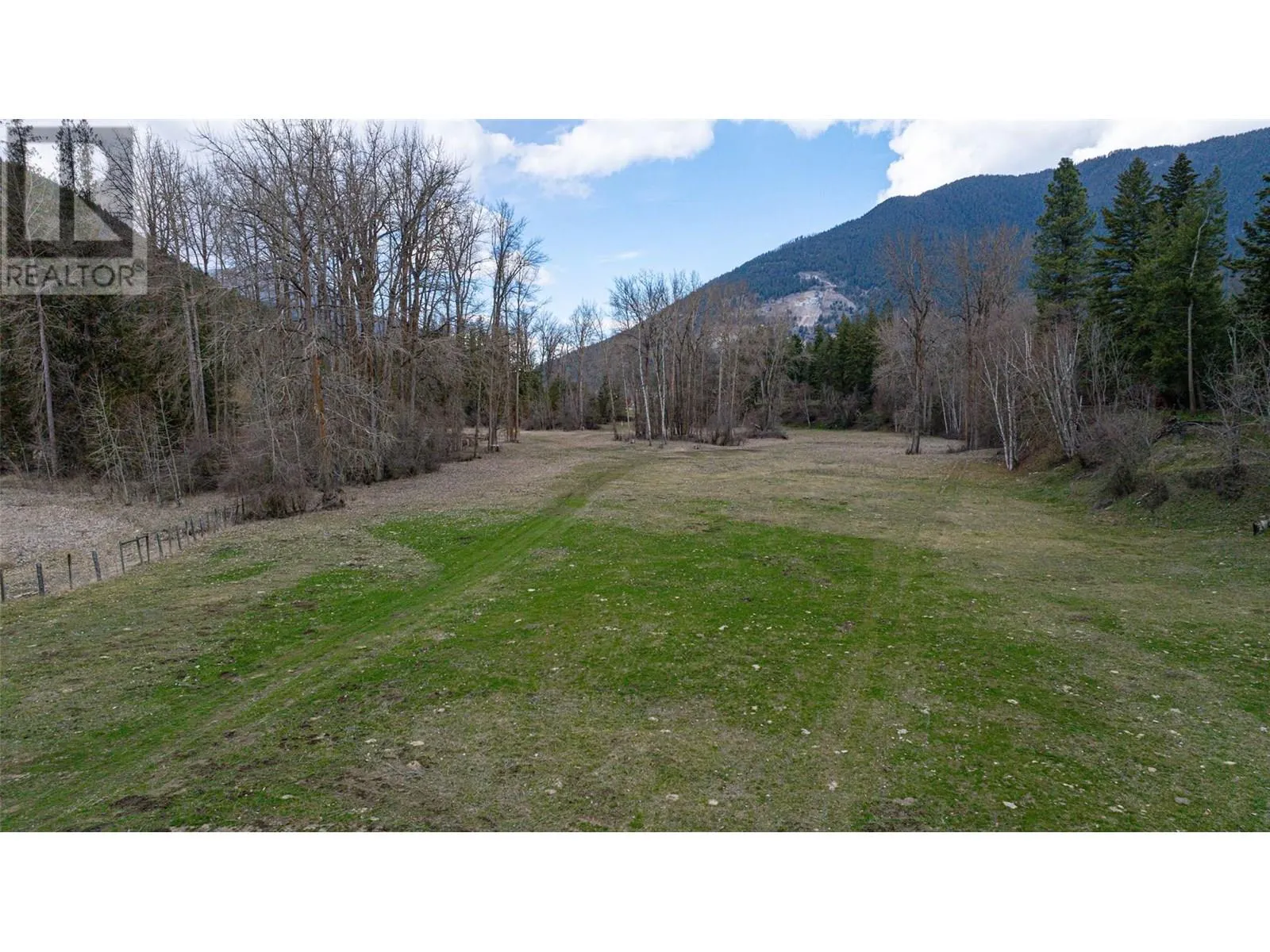 5409 Hwy 97 Highway