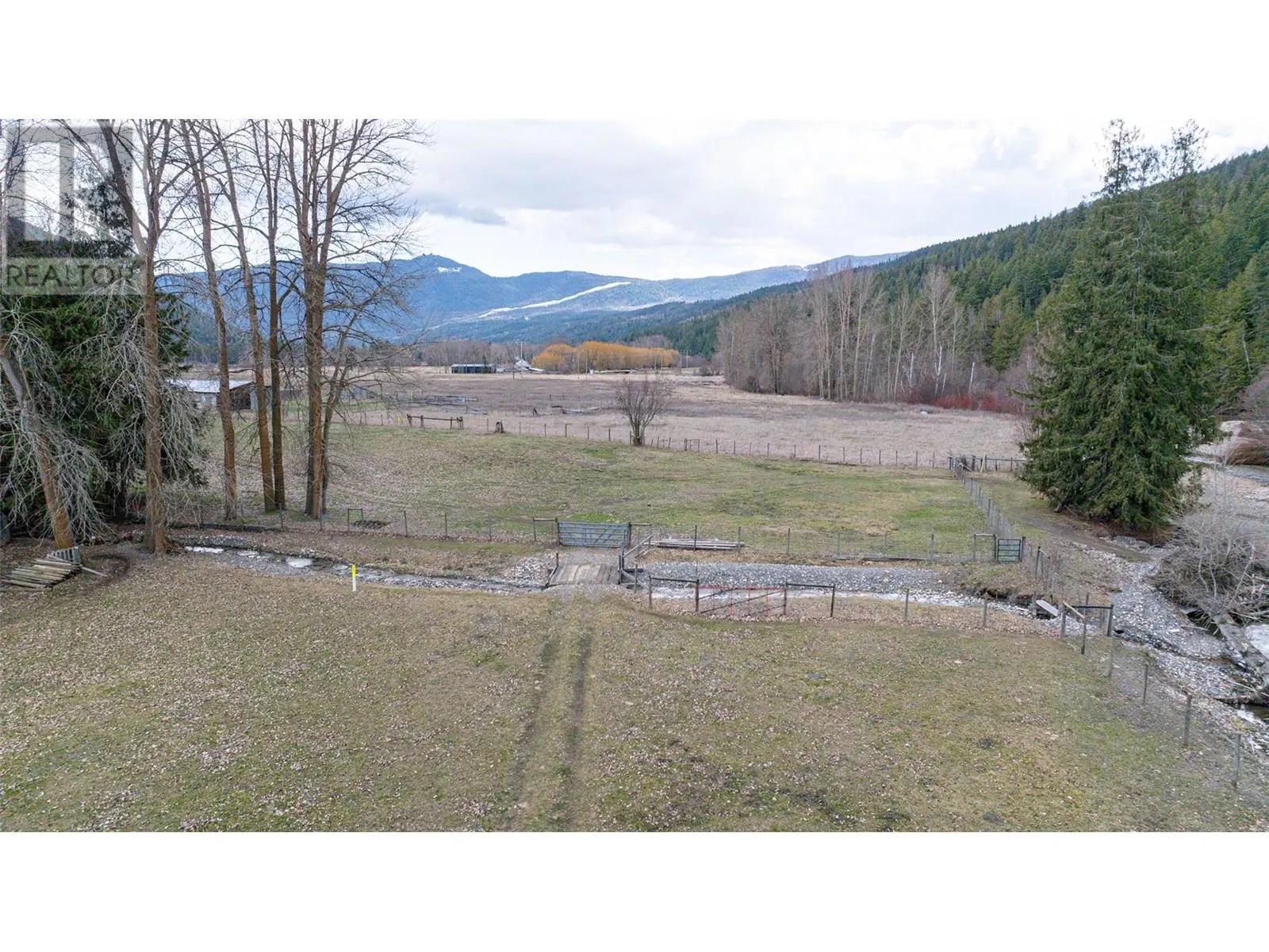 5409 Hwy 97 Highway