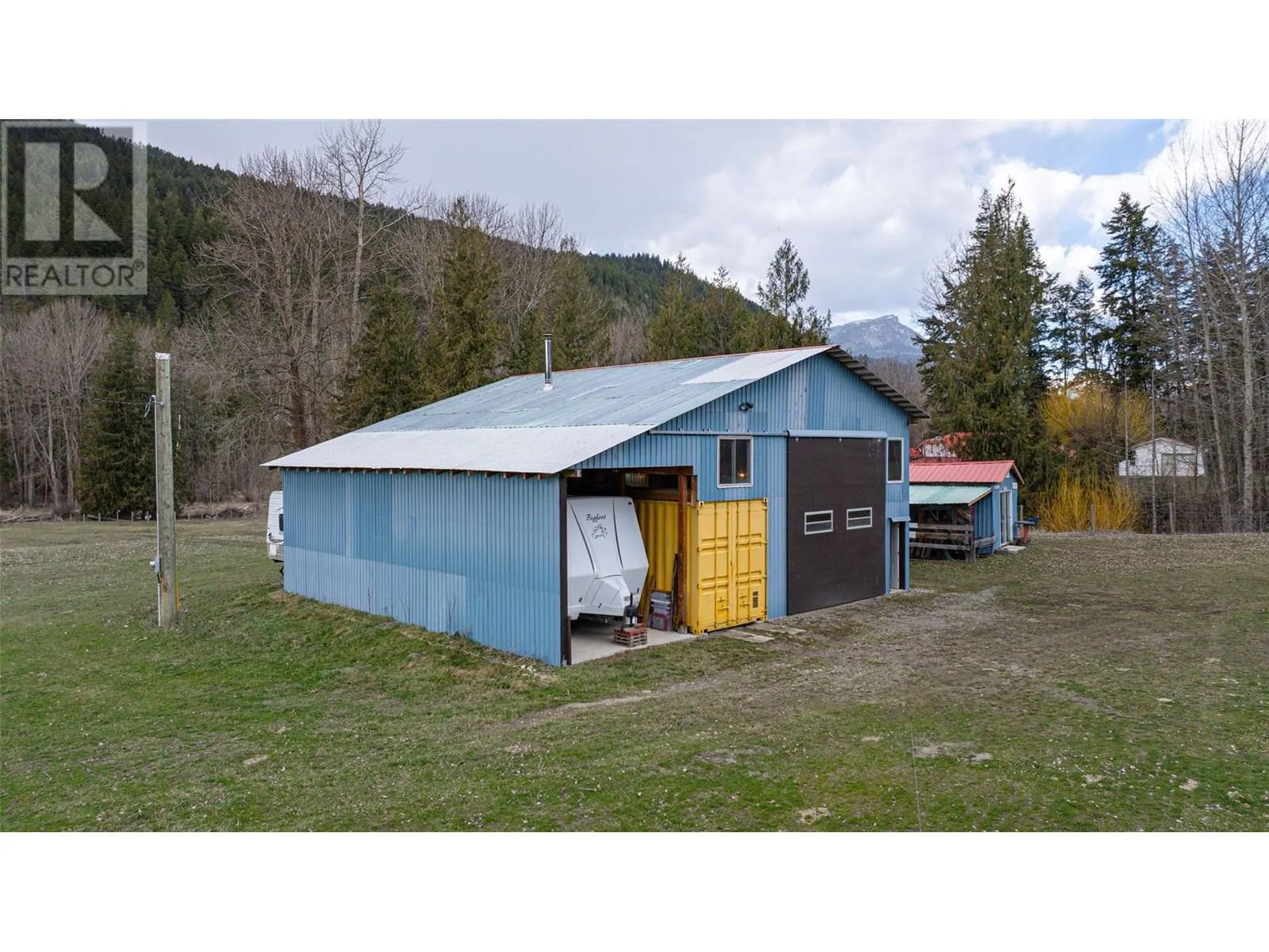 5409 Hwy 97 Highway