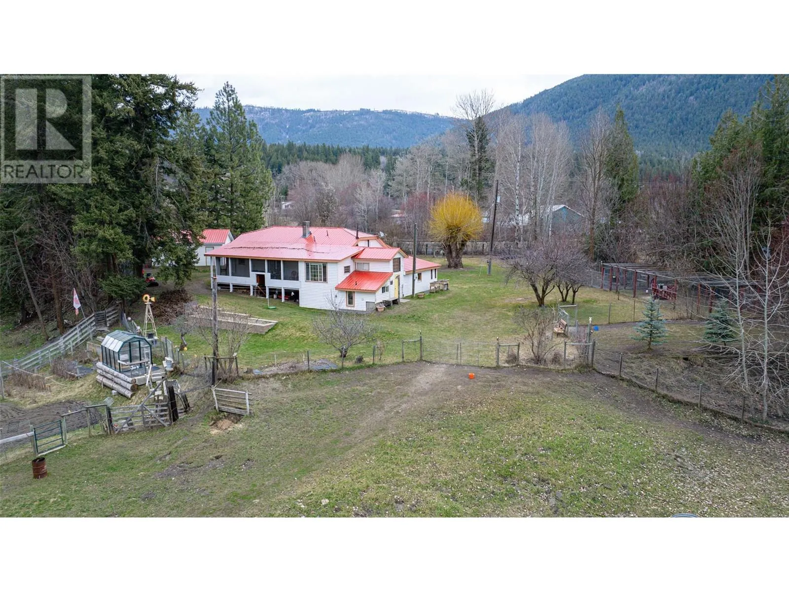 5409 Hwy 97 Highway