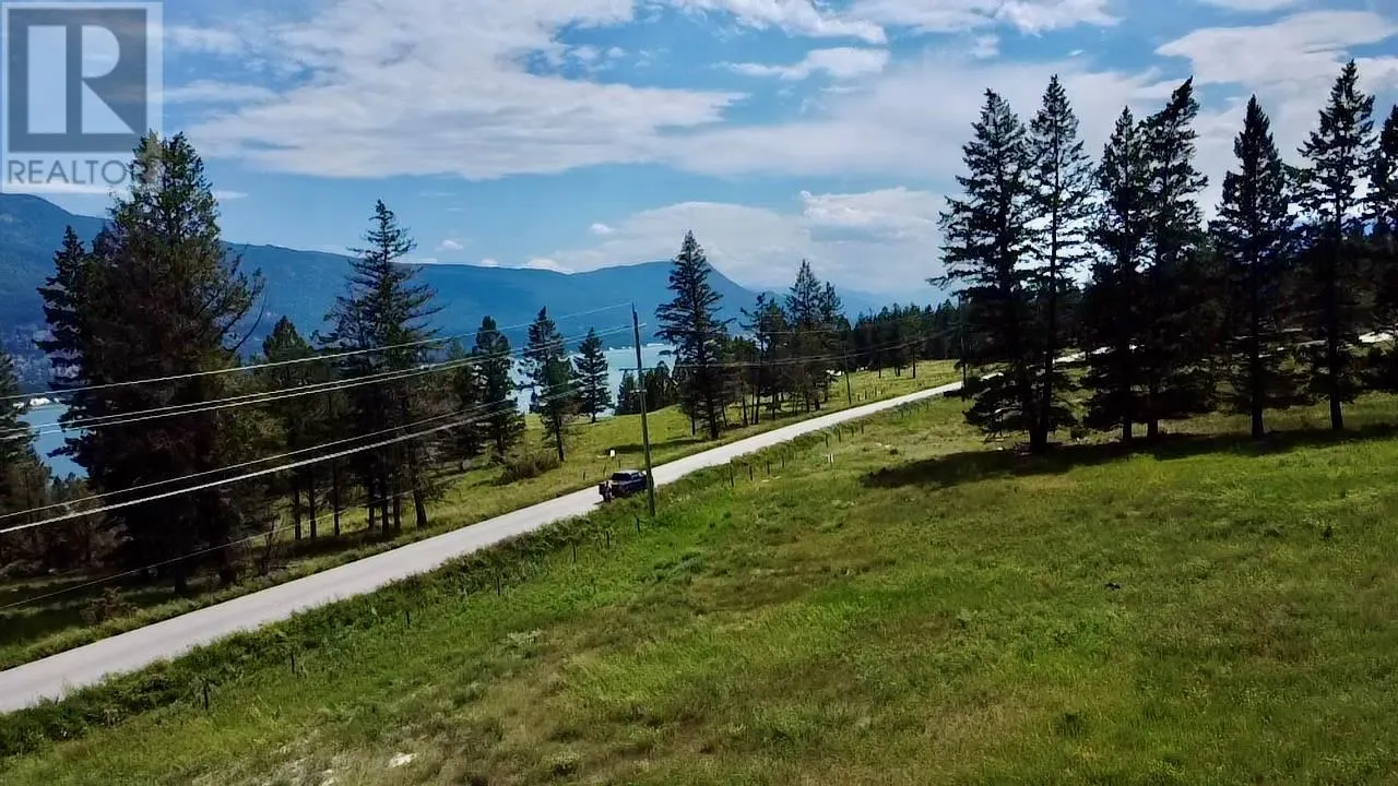 6567 COLUMBIA LAKE Road Unit# Lot 6