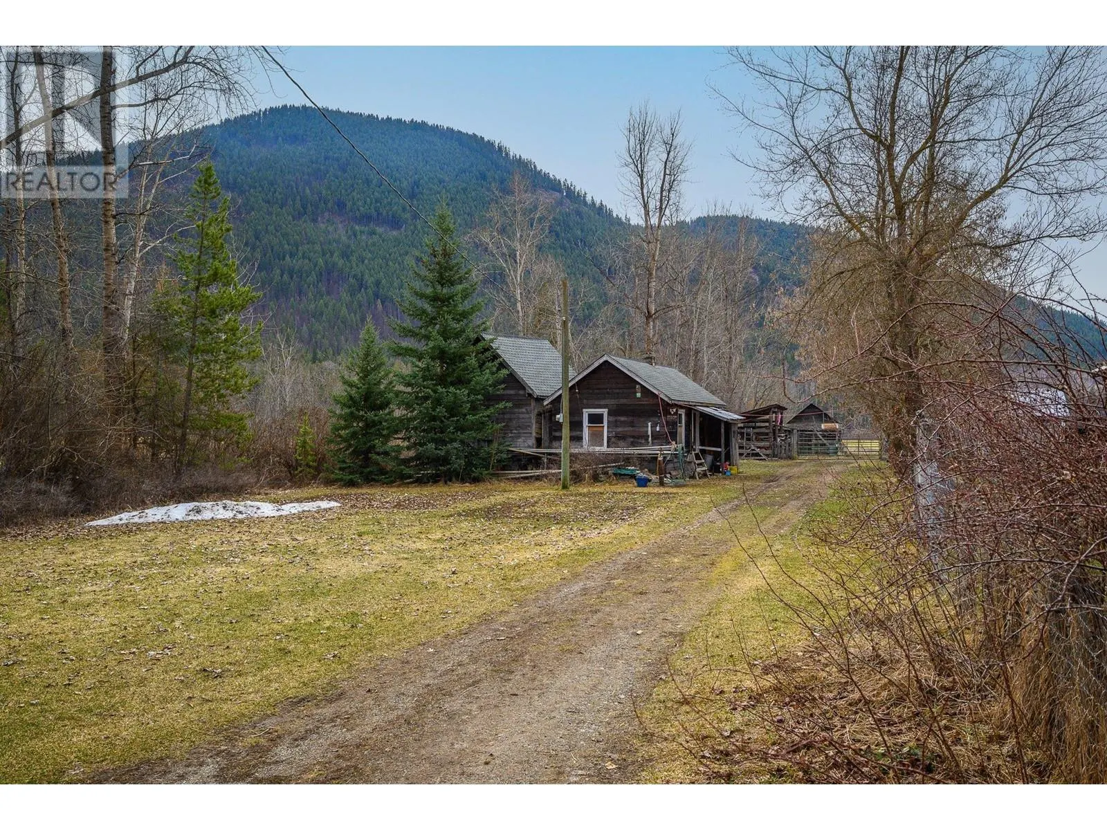 487 Mabel Lake Road