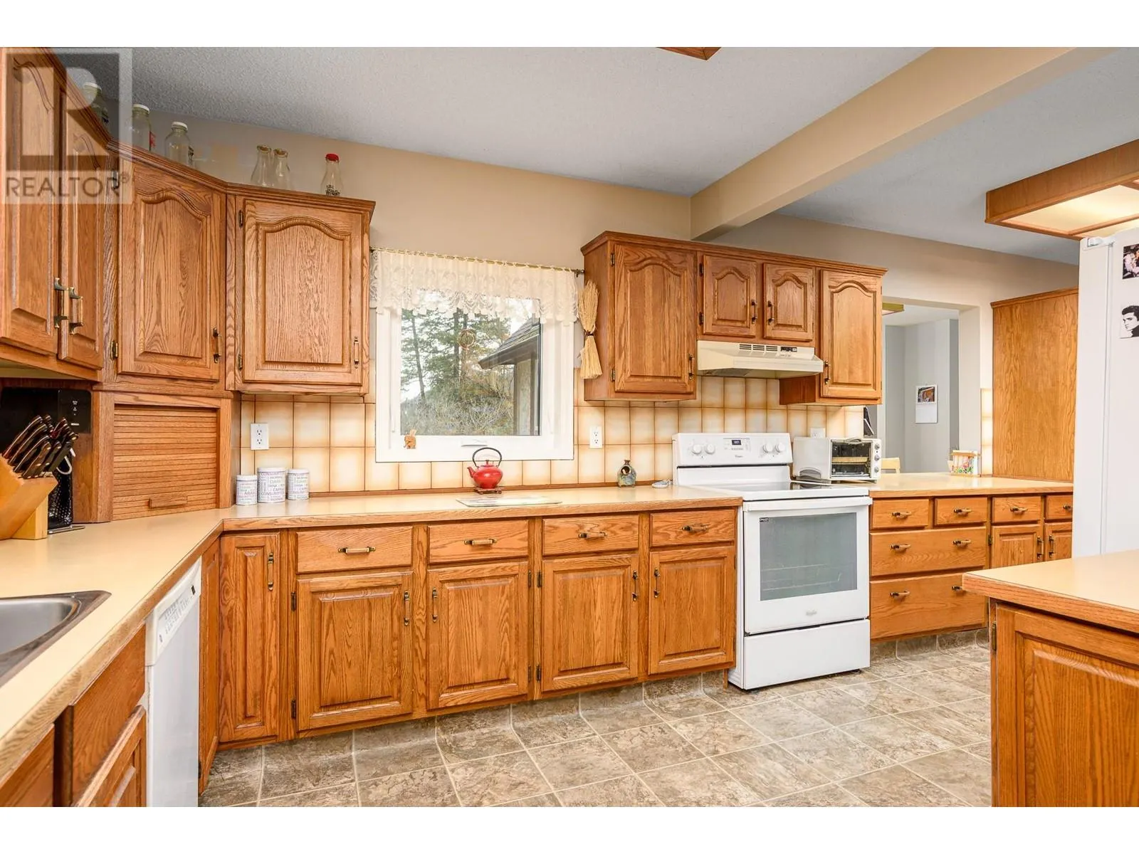 487 Mabel Lake Road