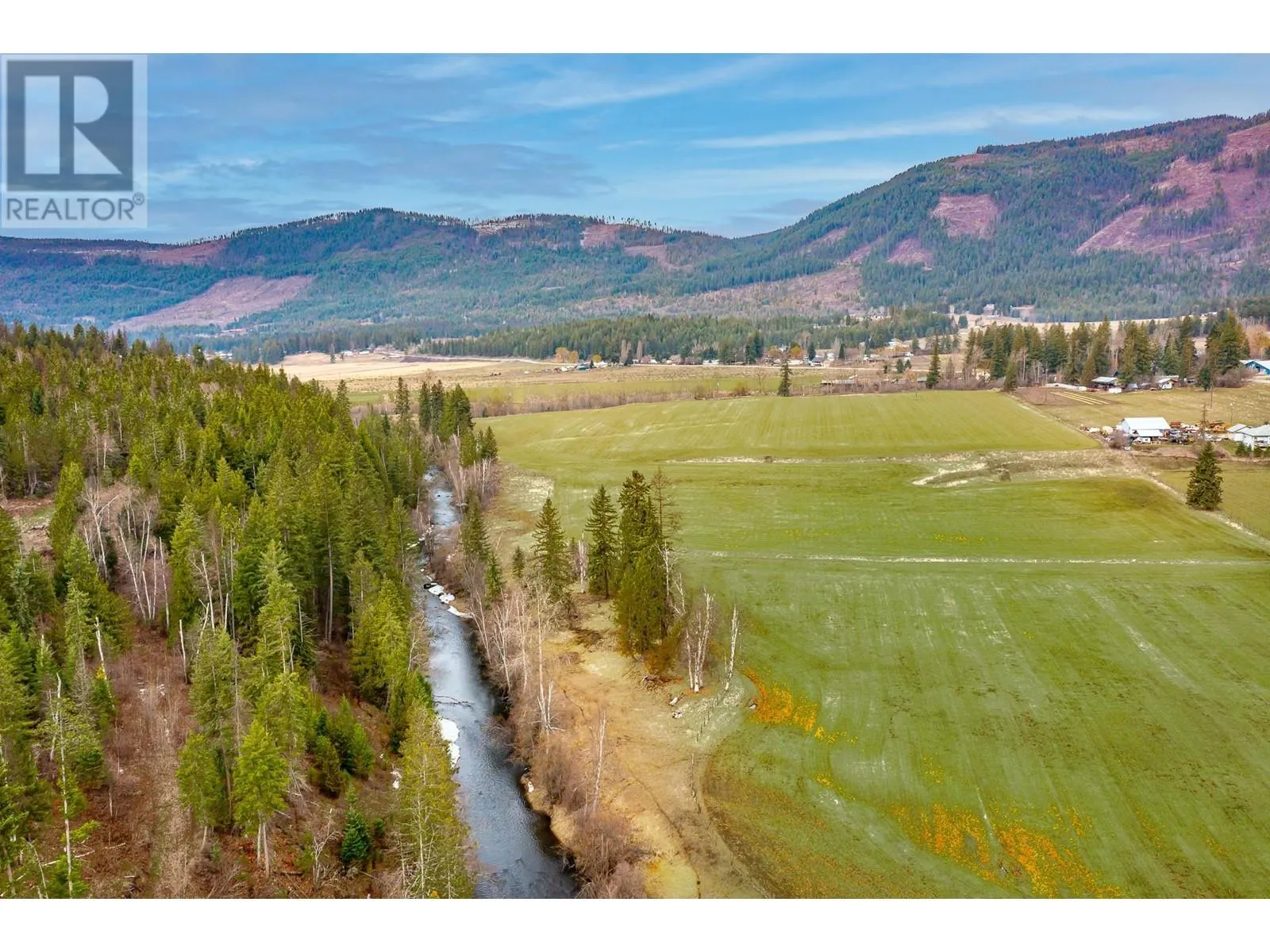 487 Mabel Lake Road