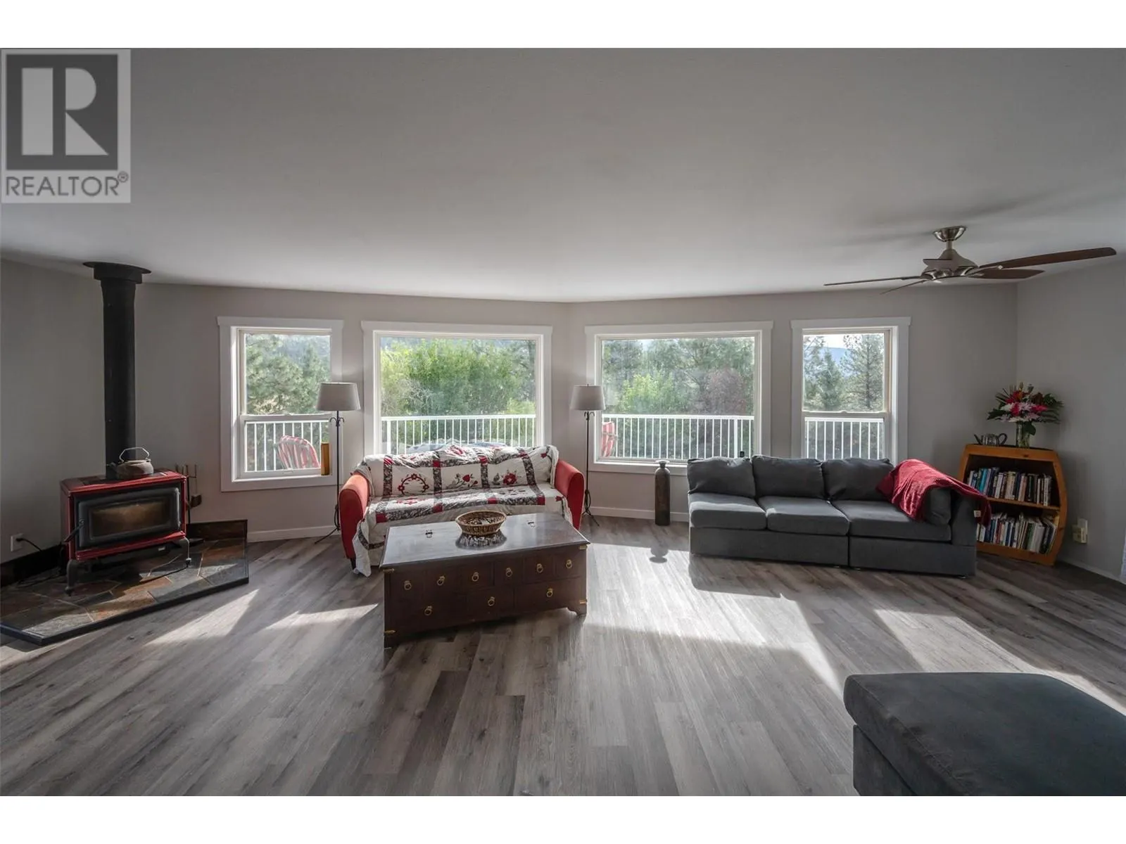 2737 Willowbrook Road