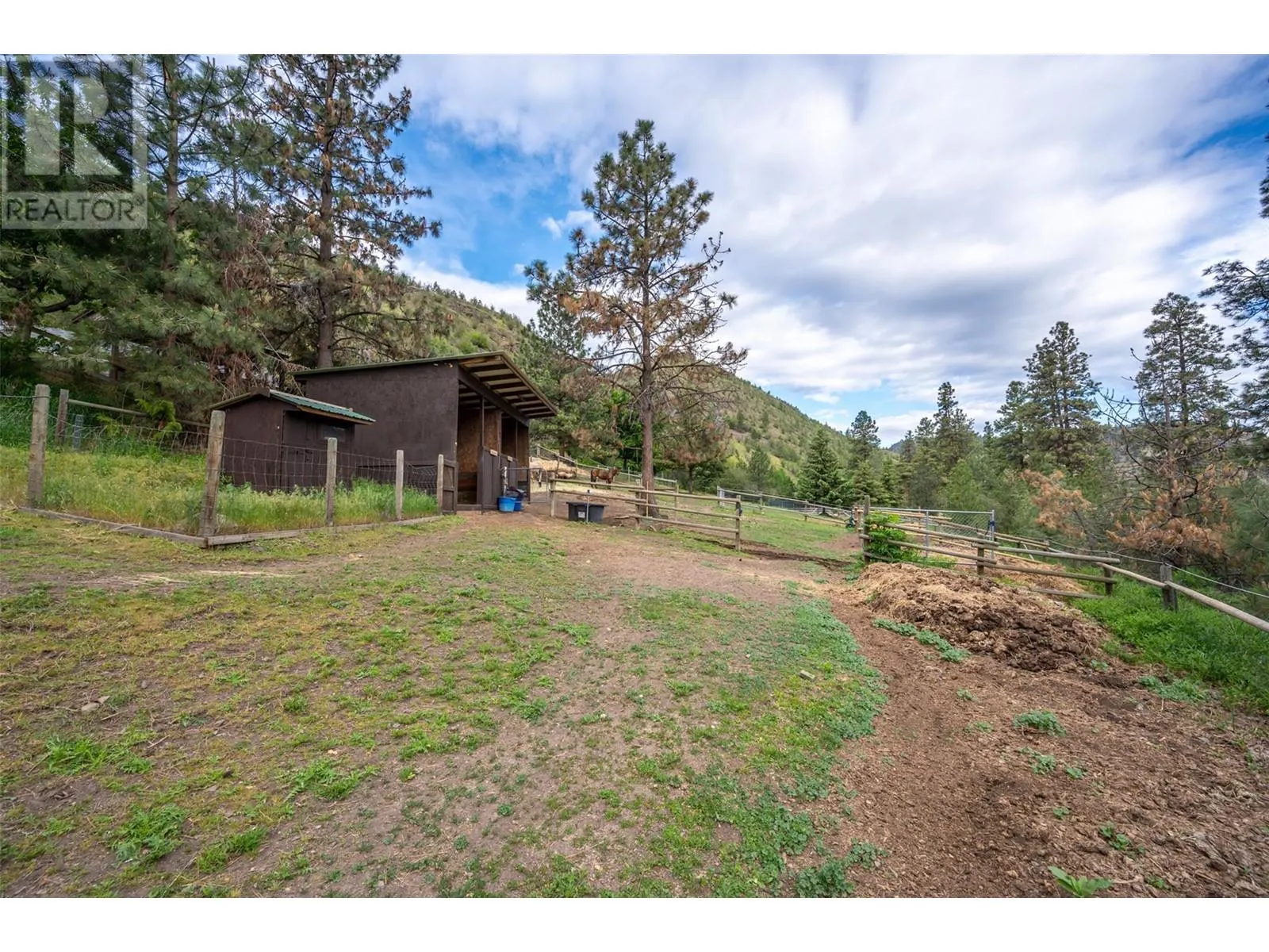 2737 Willowbrook Road
