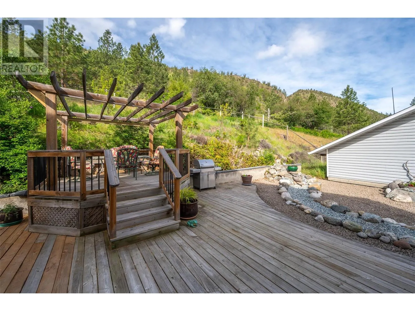 2737 Willowbrook Road