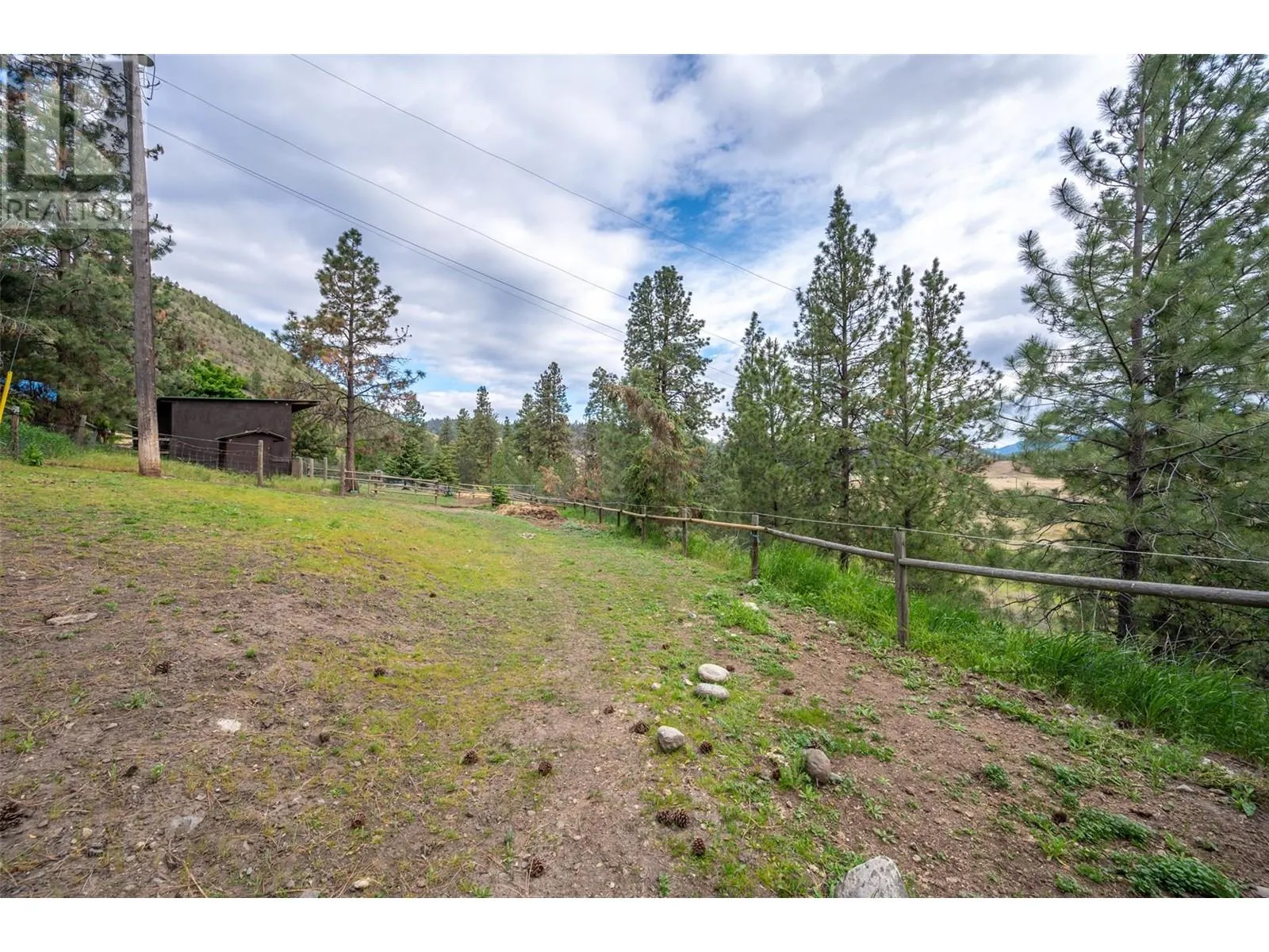2737 Willowbrook Road