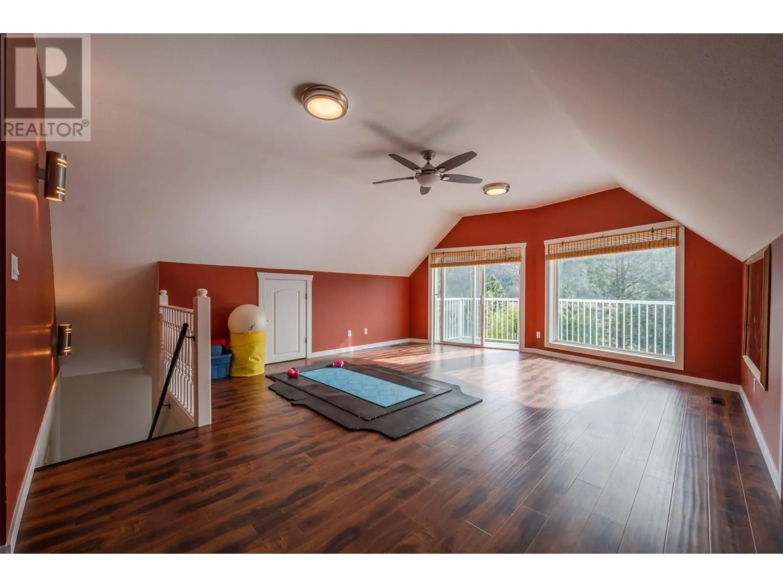 2737 Willowbrook Road