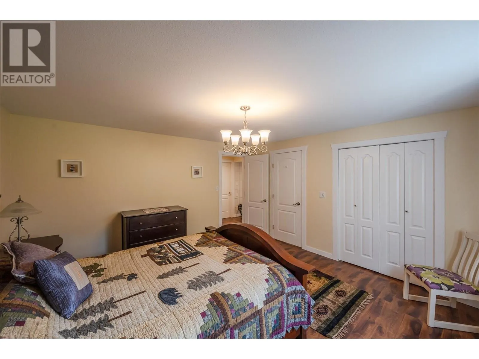 2737 Willowbrook Road