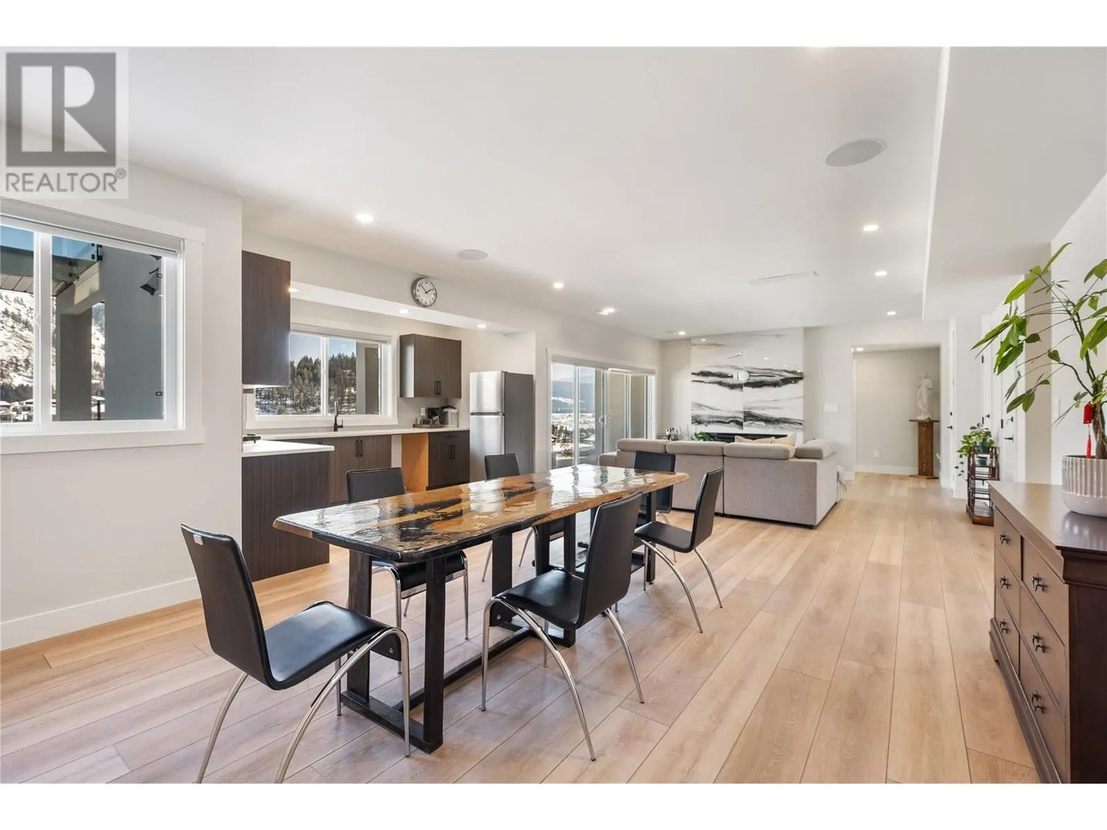869 Carnoustie Drive