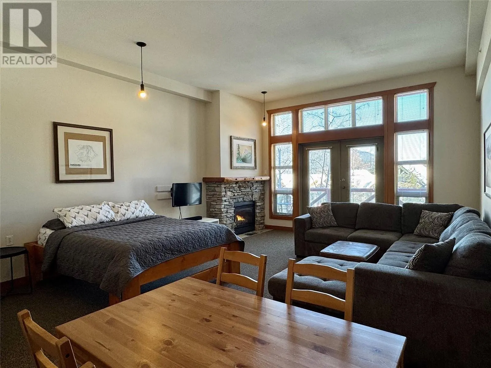 2080 Summit Drive Unit# 412