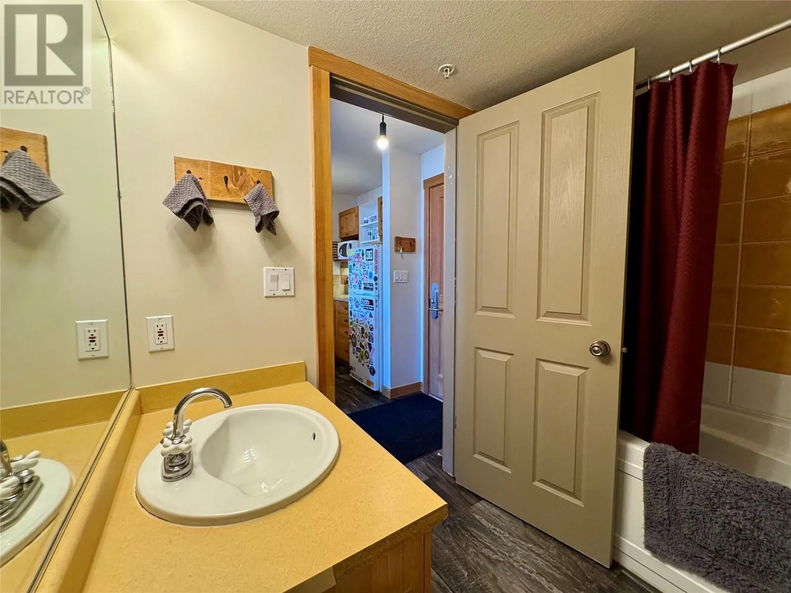 2080 Summit Drive Unit# 412
