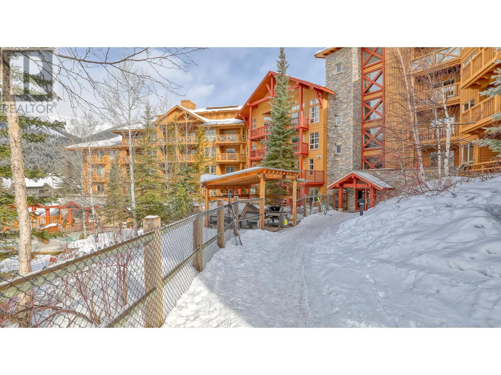 2080 Summit Drive Unit# 412