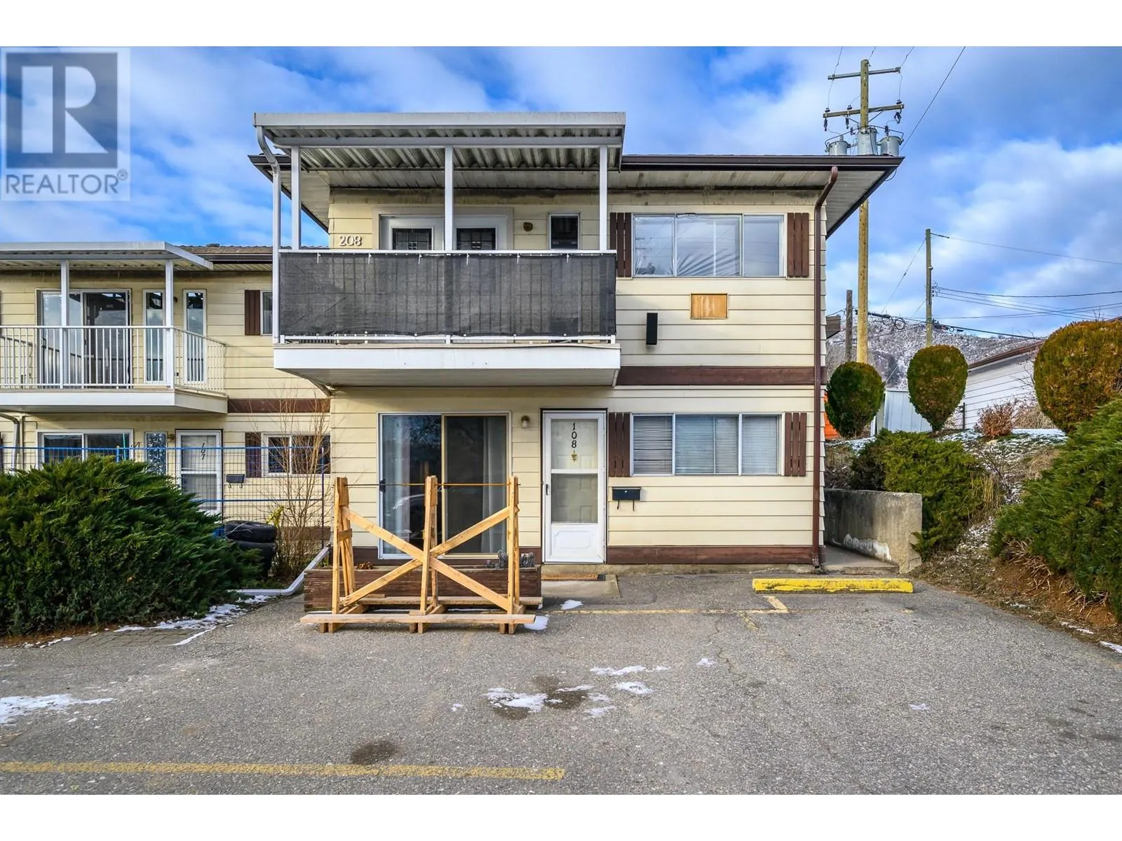 4004 34 Street Unit# 208