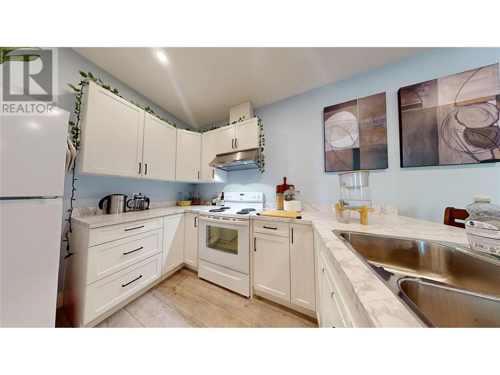 2526 Waverly Drive