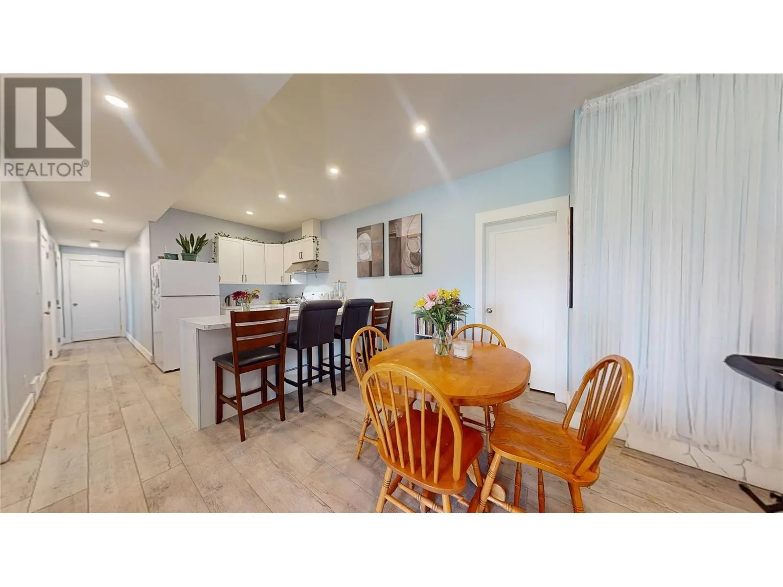2526 Waverly Drive