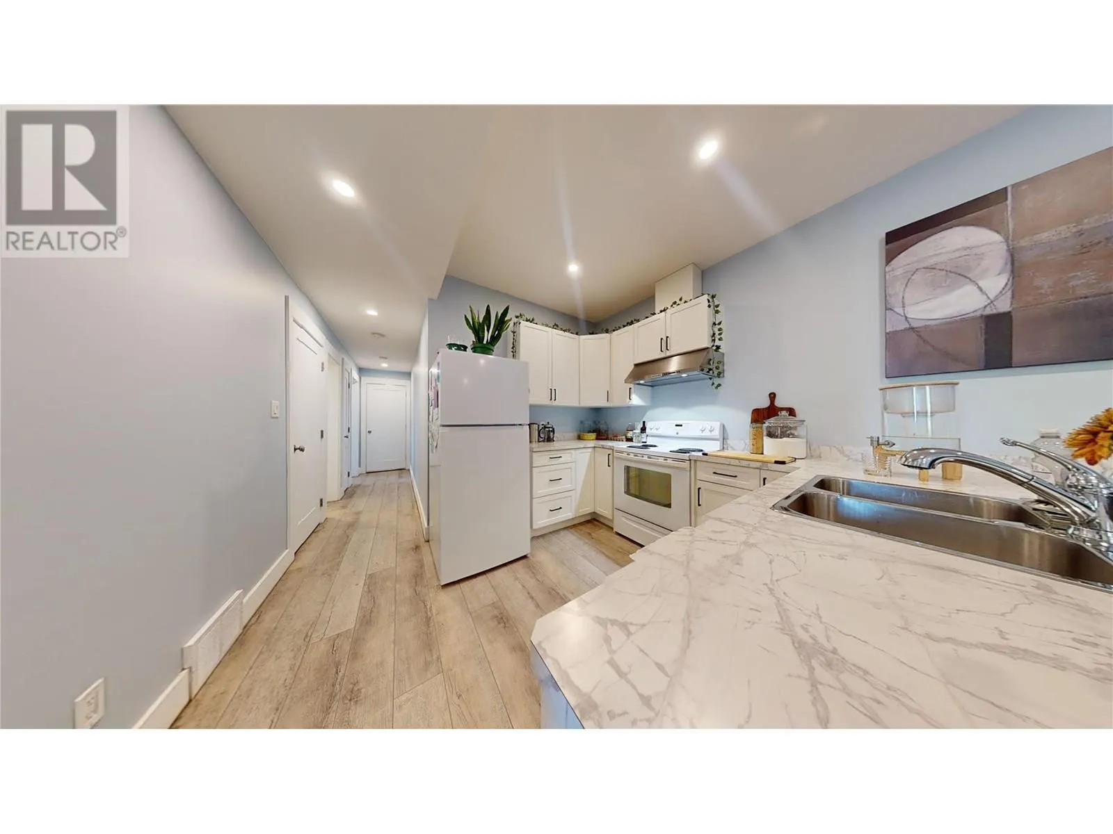 2526 Waverly Drive