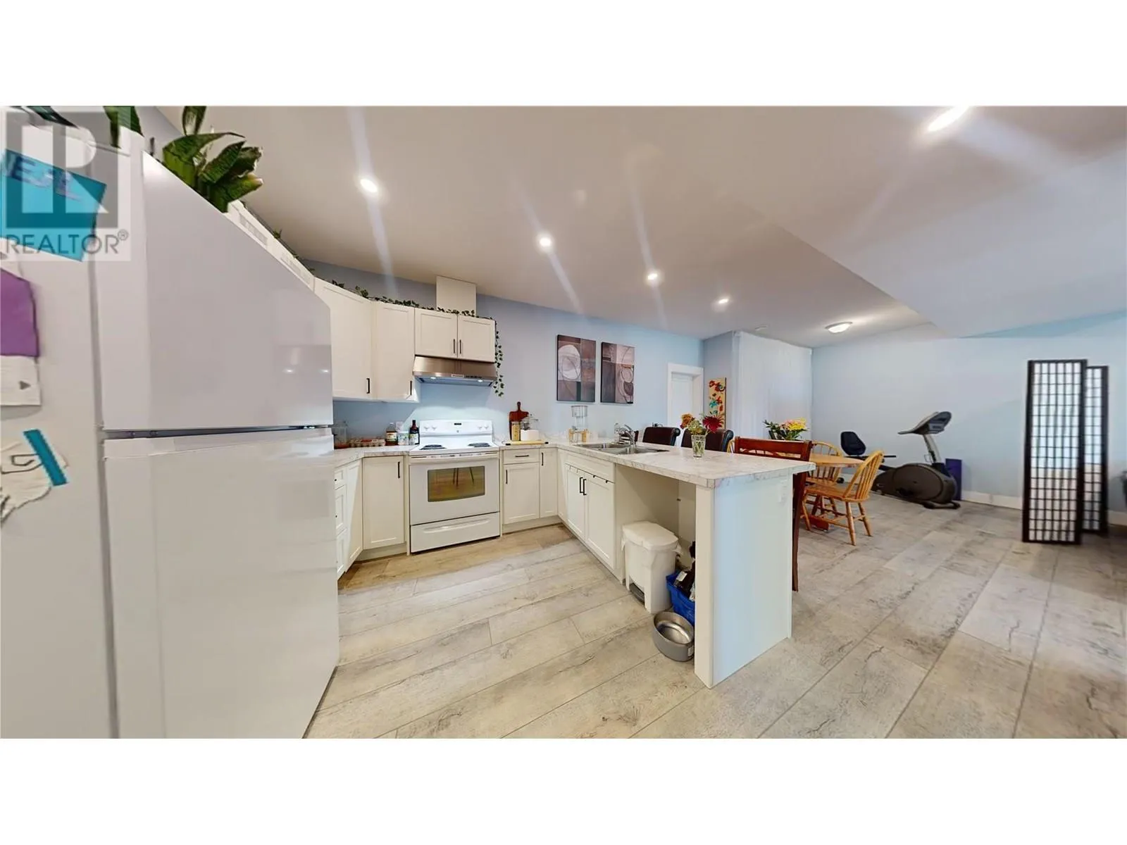 2526 Waverly Drive