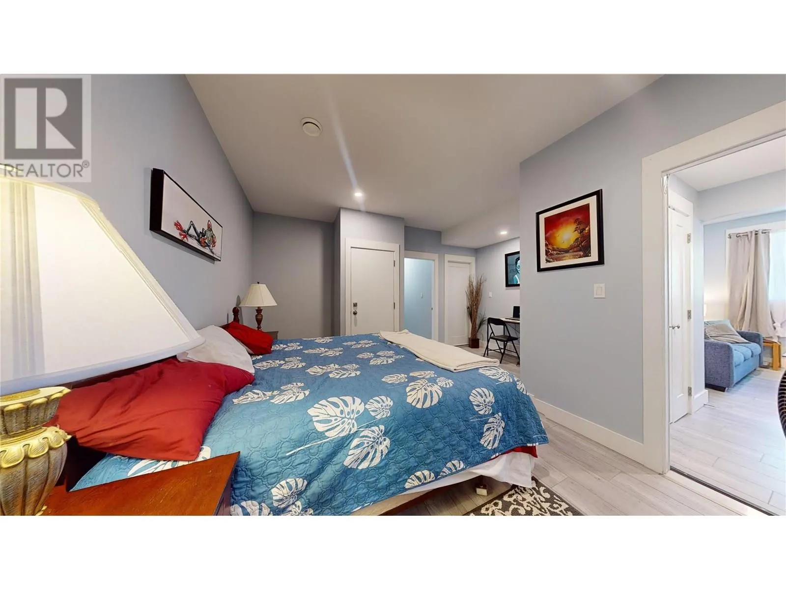 2526 Waverly Drive