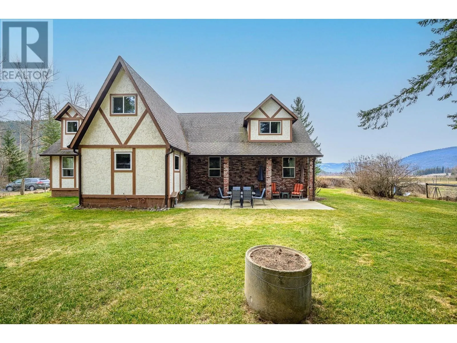 487 Mabel Lake Road