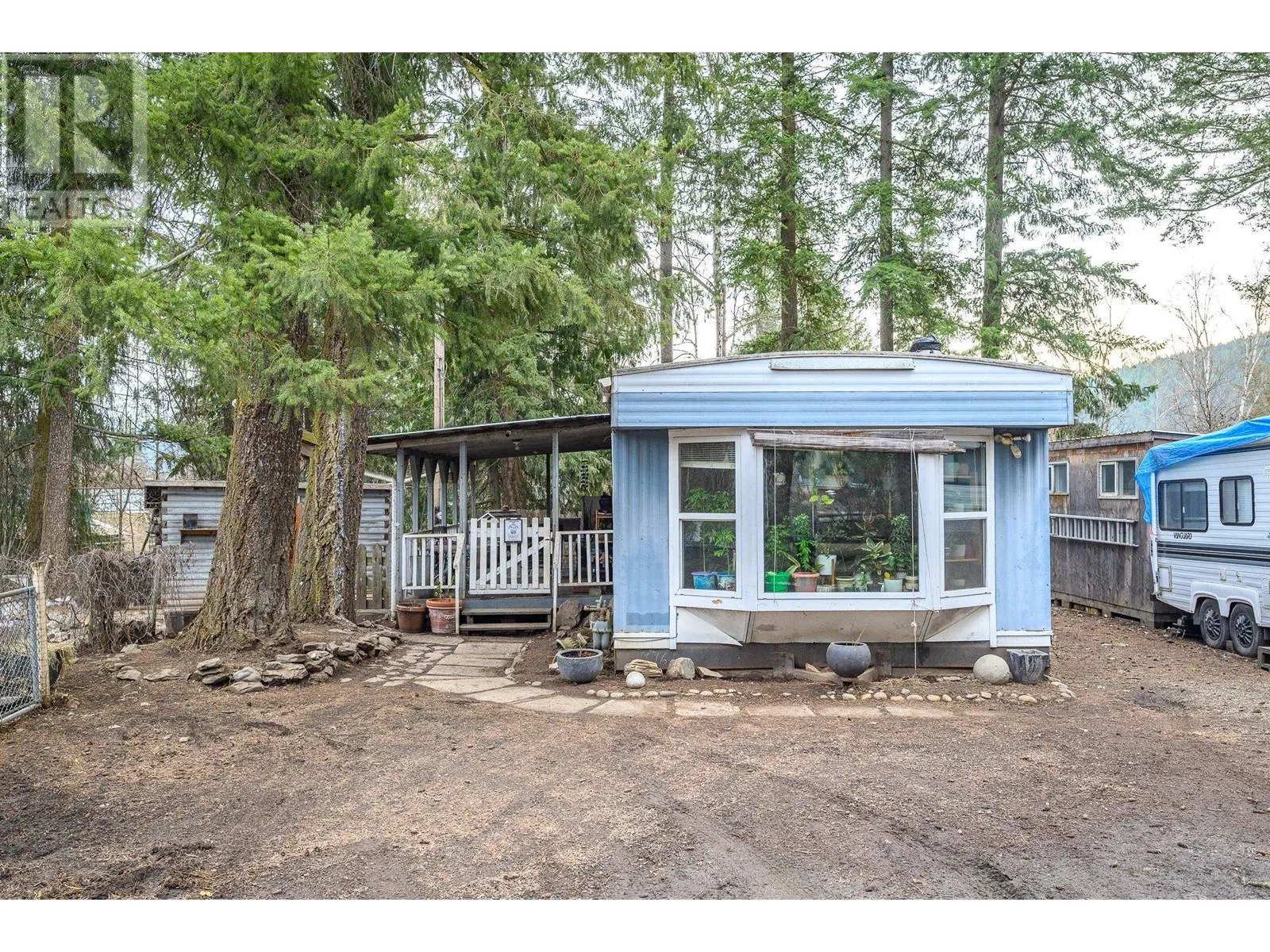 487 Mabel Lake Road