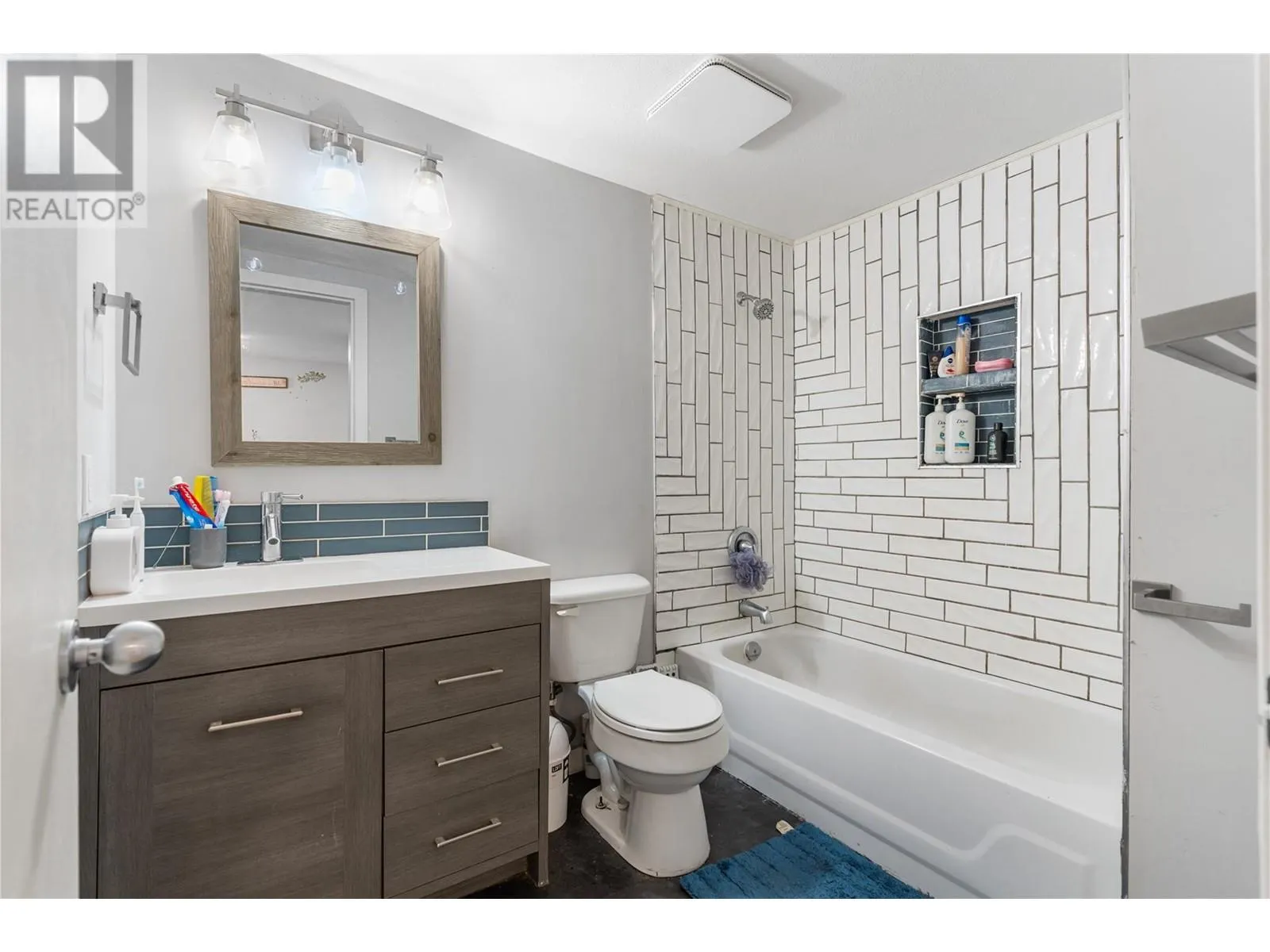 435 Franklyn Road Unit# 102