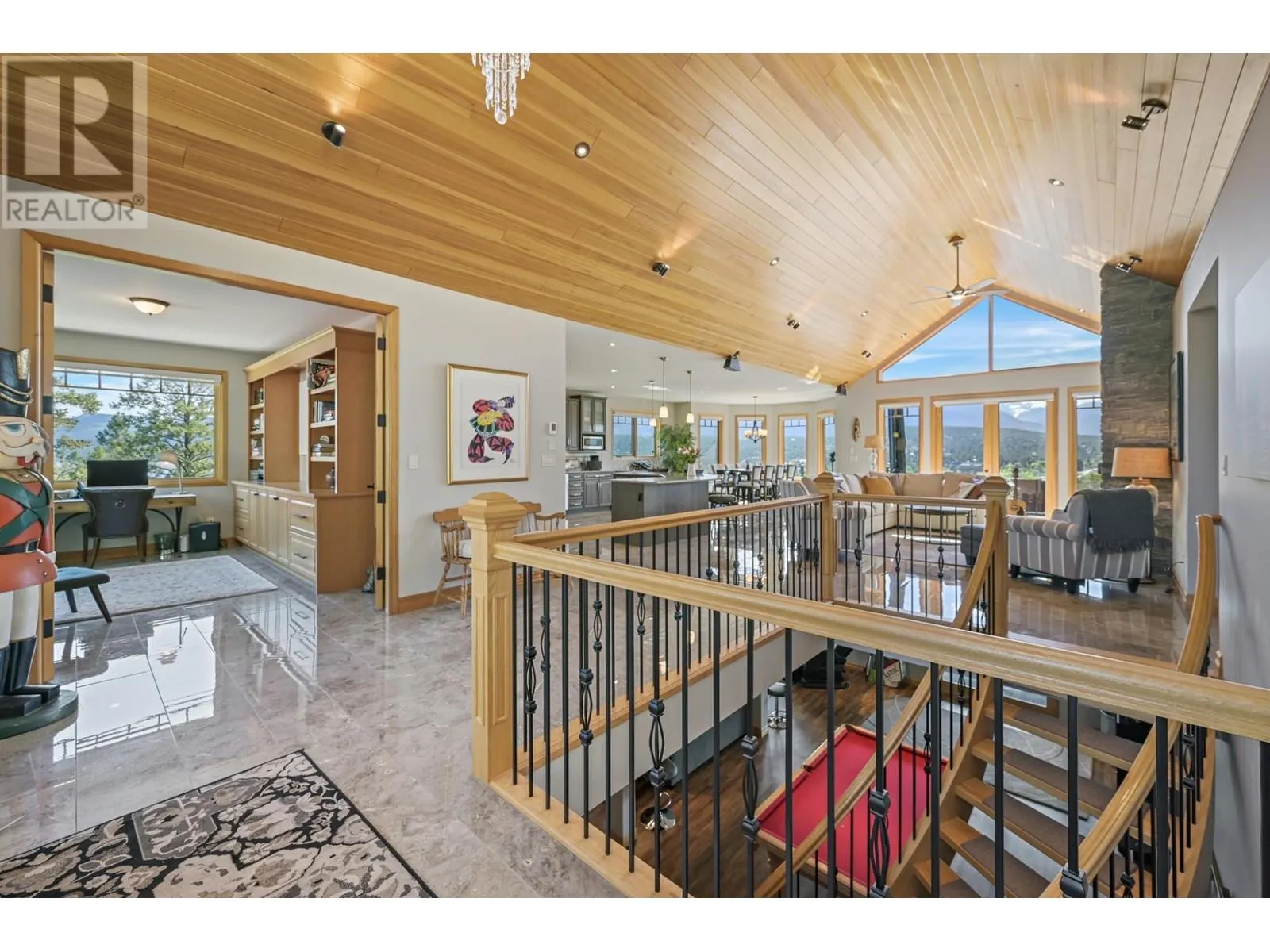 717 LAKEVIEW Drive