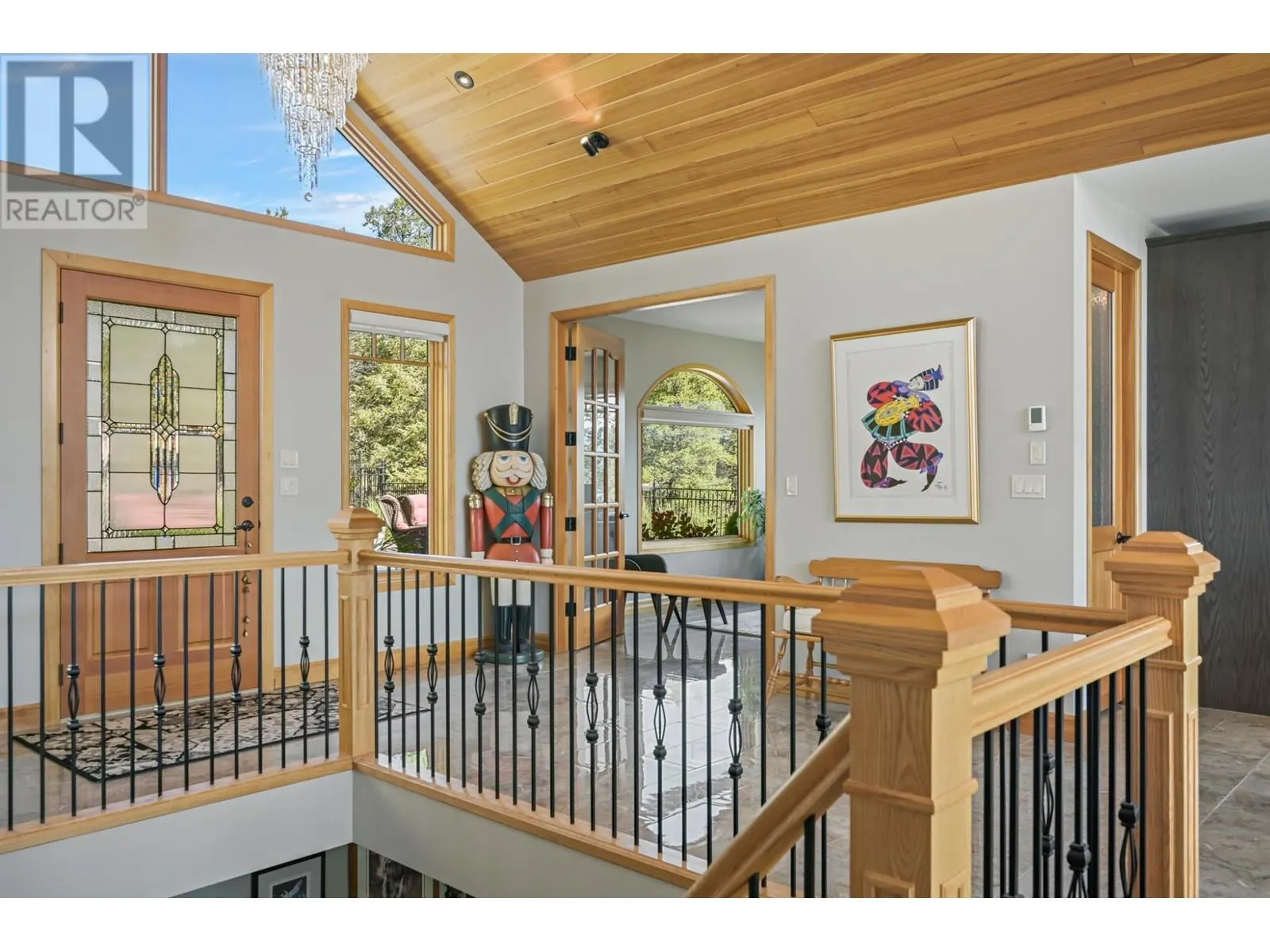 717 LAKEVIEW Drive