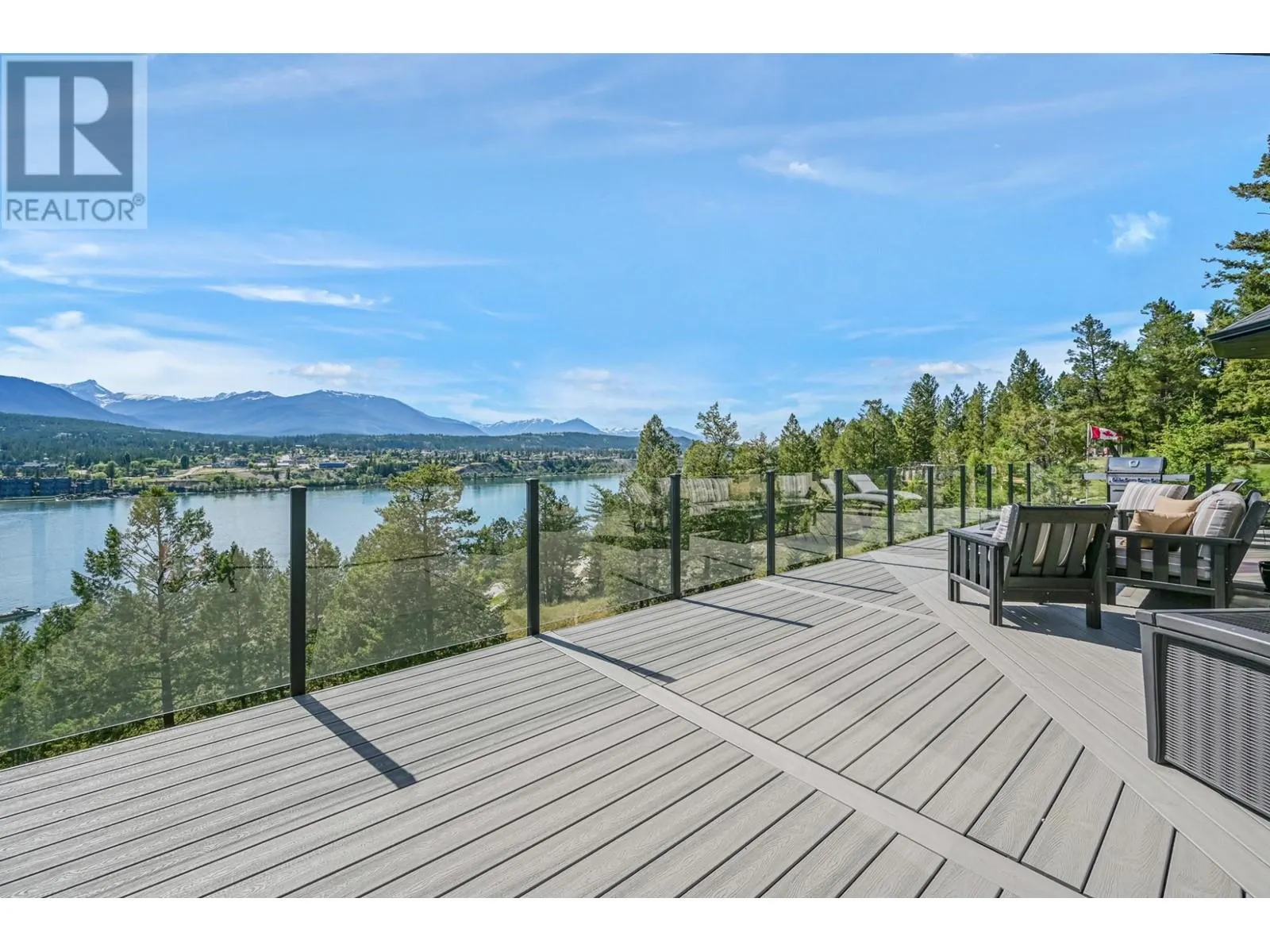 717 LAKEVIEW Drive