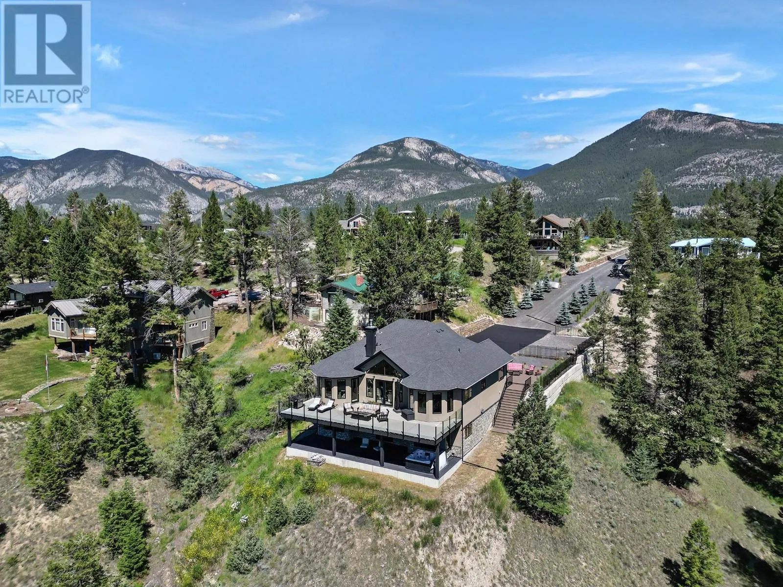 717 LAKEVIEW Drive