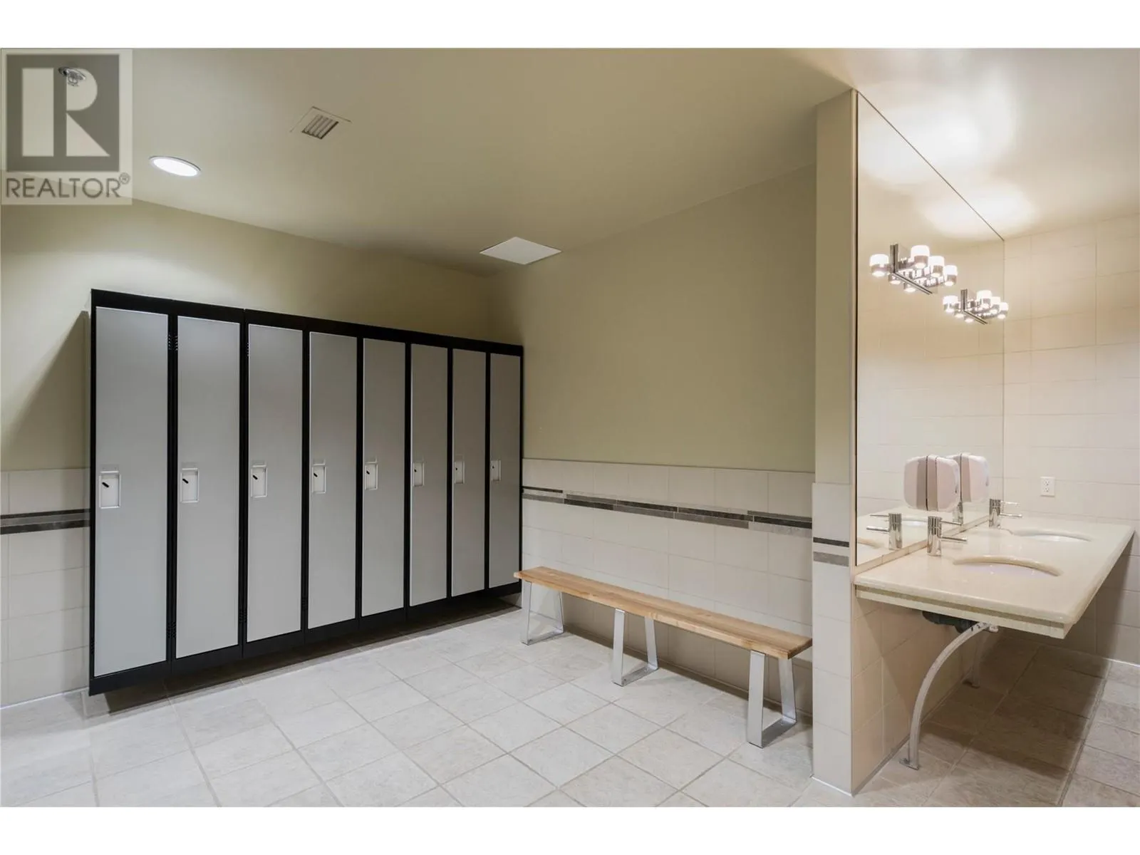 326 Mara Lake Lane Unit# 401