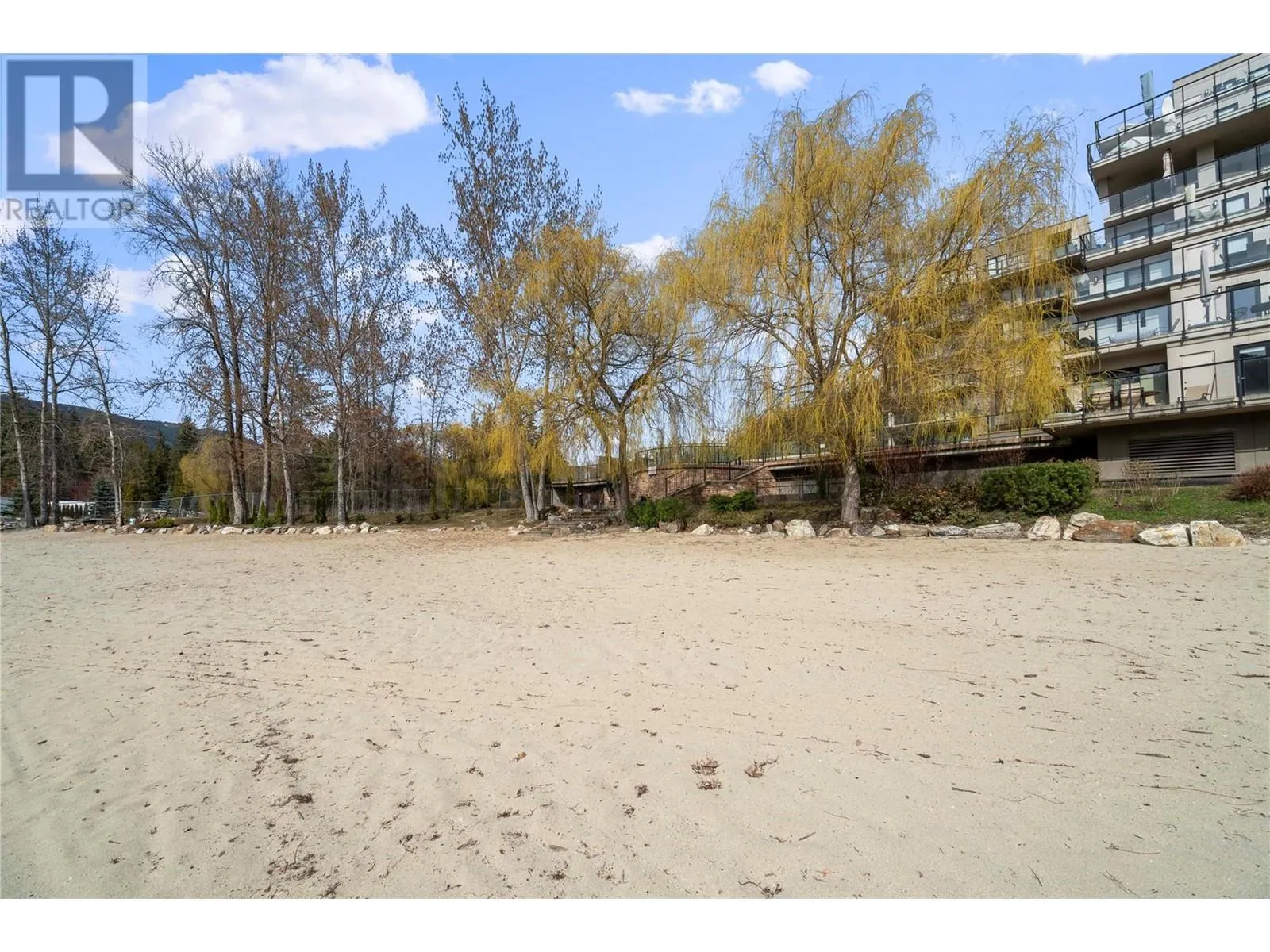 326 Mara Lake Lane Unit# 401