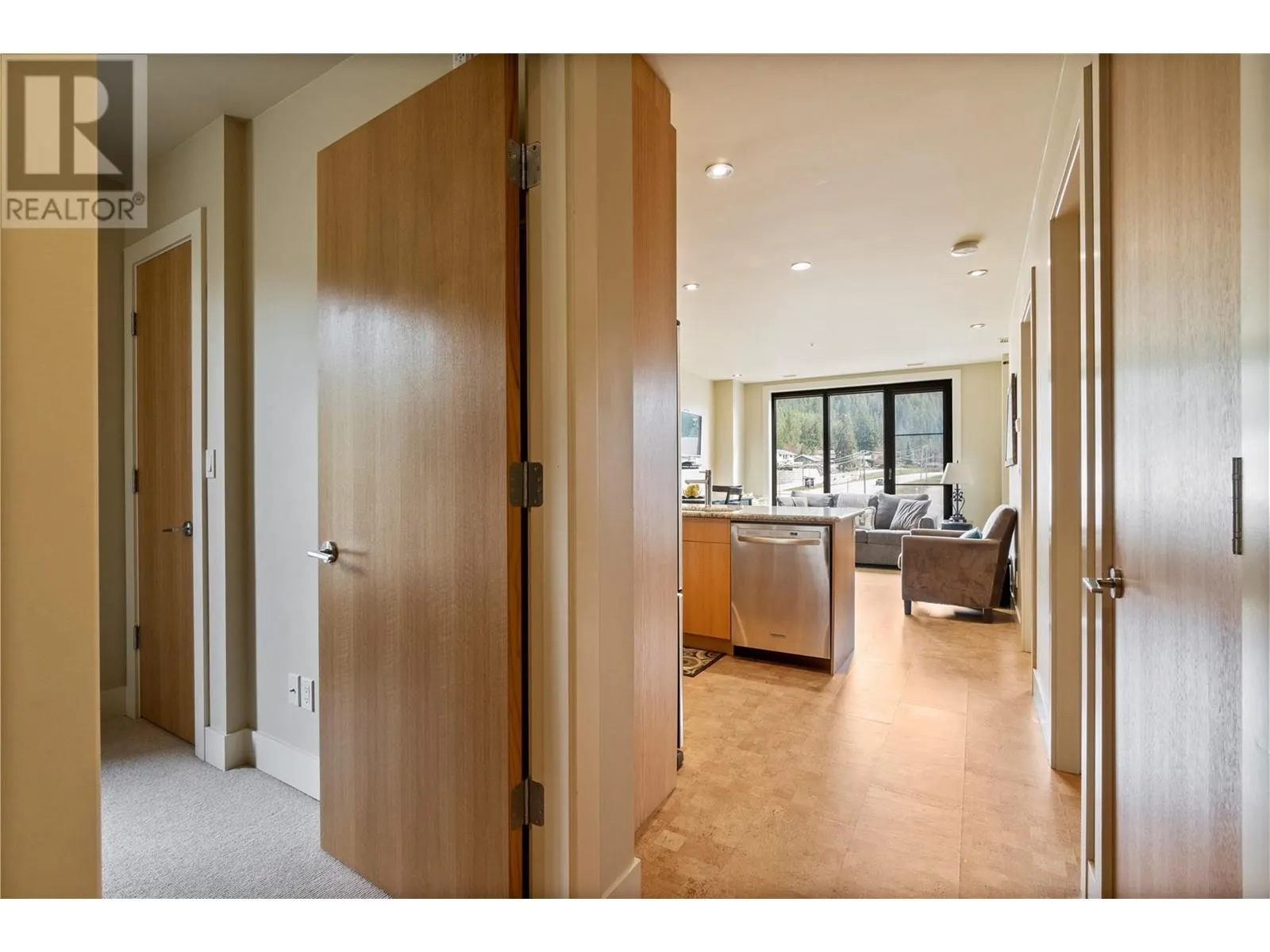326 Mara Lake Lane Unit# 401