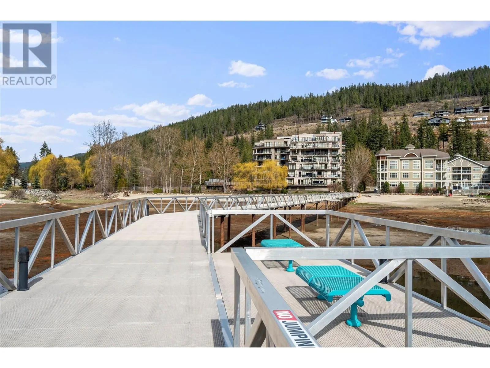 326 Mara Lake Lane Unit# 401