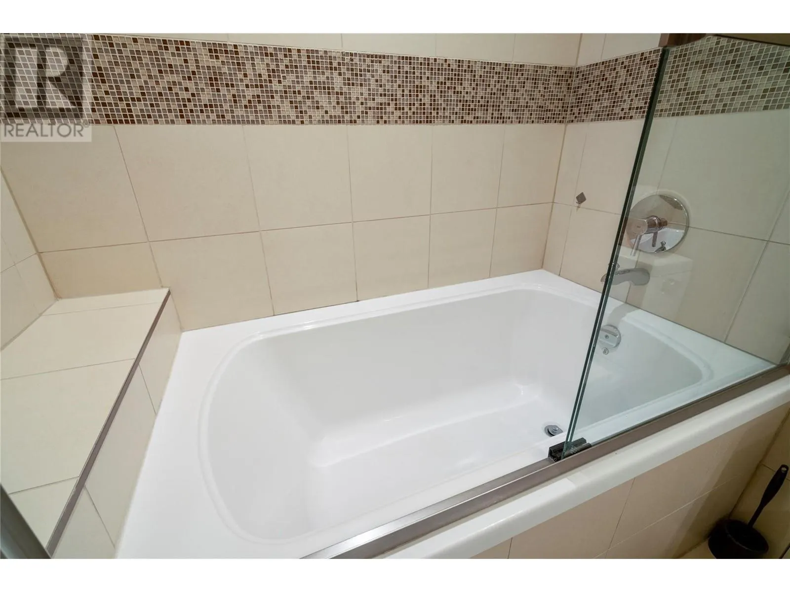326 Mara Lake Lane Unit# 401